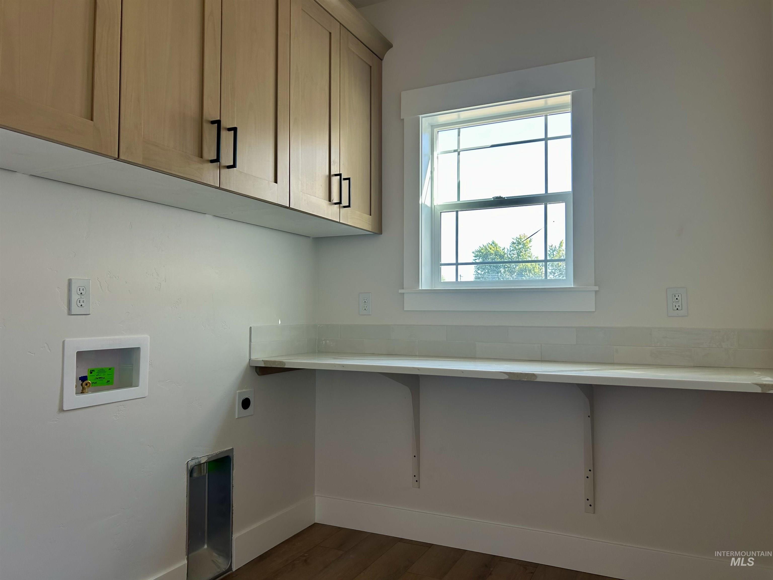 965 N 15th St, Payette, Idaho 83661, 2 Bedrooms, 2 Bathrooms, Residential For Sale, Price $315,000, 98986538