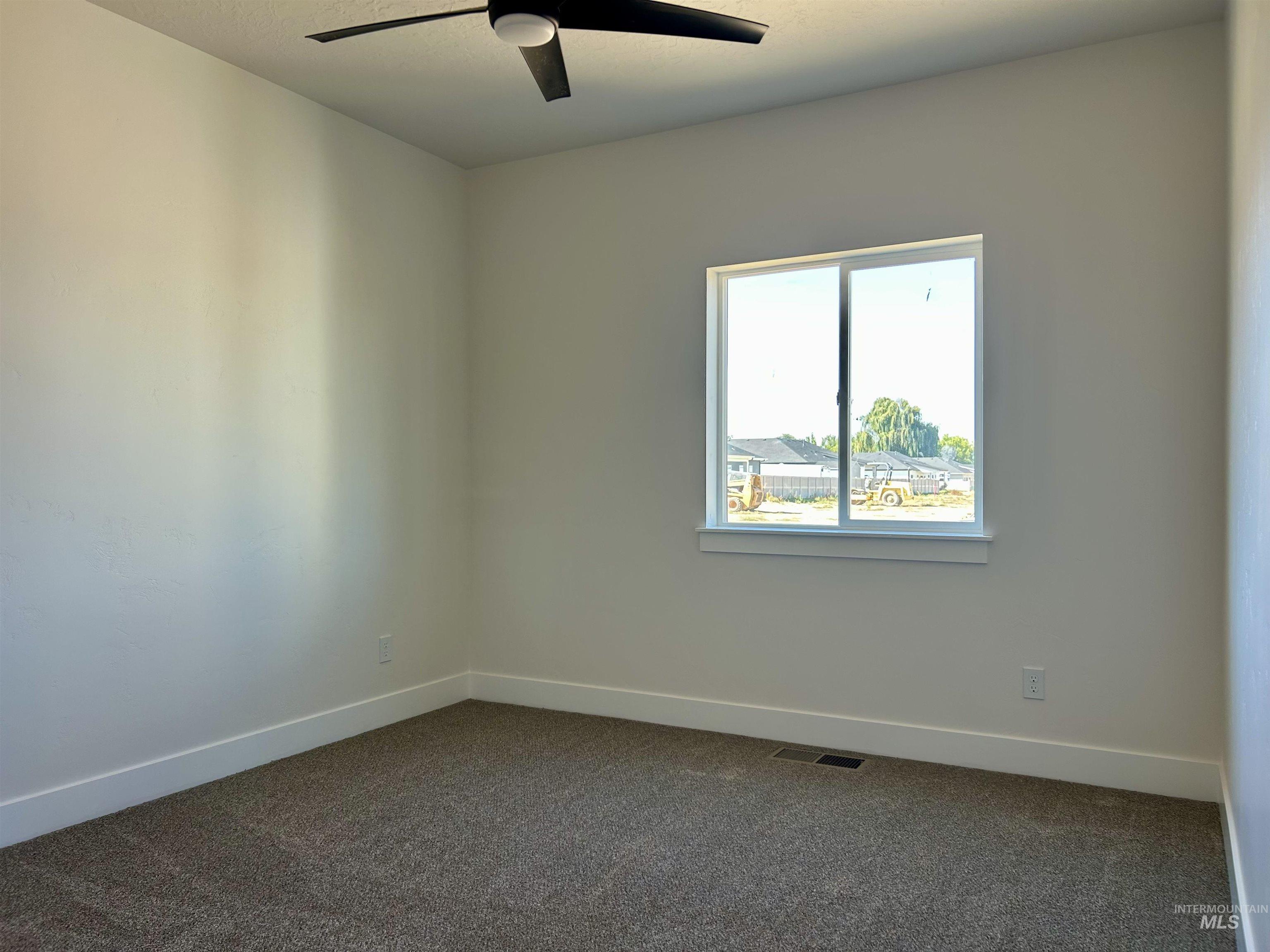 955 N 15th St, Payette, Idaho 83661, 2 Bedrooms, 2 Bathrooms, Residential For Sale, Price $325,000, 98986539