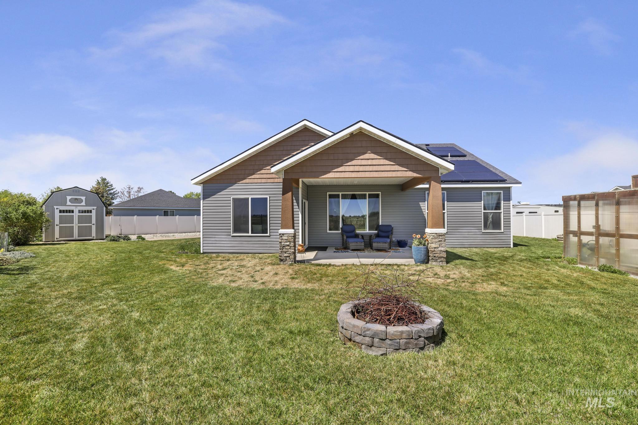 1489 Summer Springs, Buhl, Idaho 83301, 3 Bedrooms, 2 Bathrooms, Residential For Sale, Price $429,900,MLS 98986540