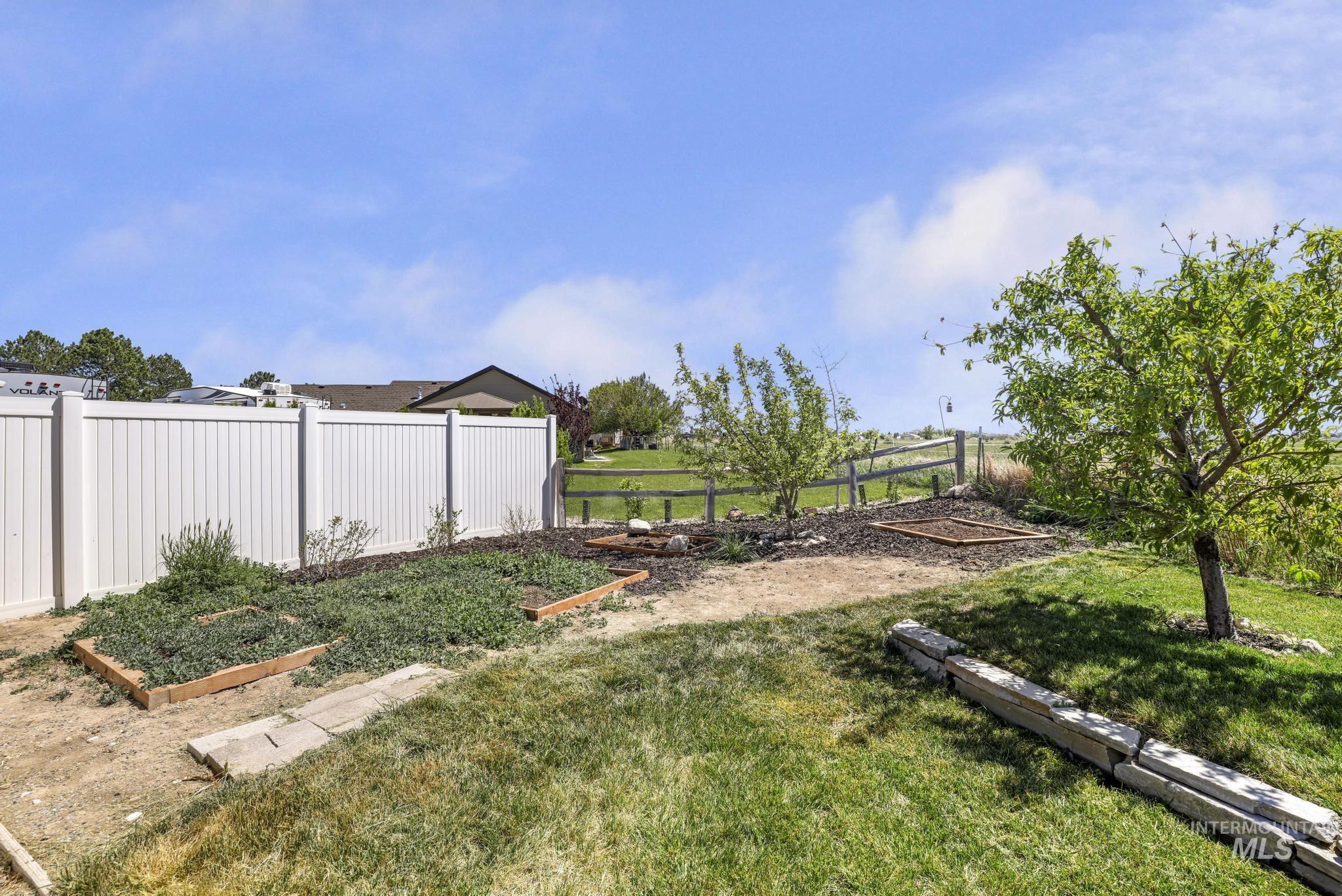 1489 Summer Springs, Buhl, Idaho 83301, 3 Bedrooms, 2 Bathrooms, Residential For Sale, Price $429,900,MLS 98986540