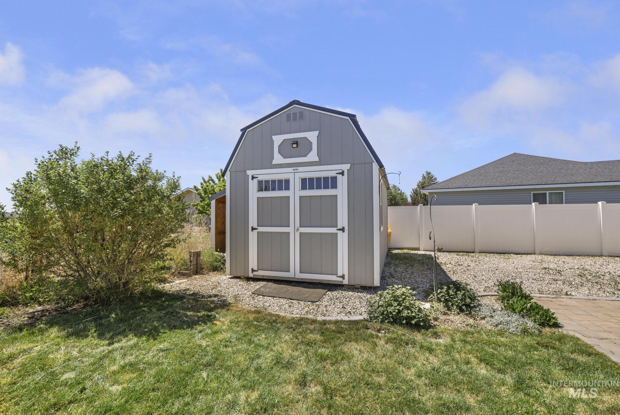 1489 Summer Springs, Buhl, Idaho 83301, 3 Bedrooms, 2 Bathrooms, Residential For Sale, Price $429,900,MLS 98986540