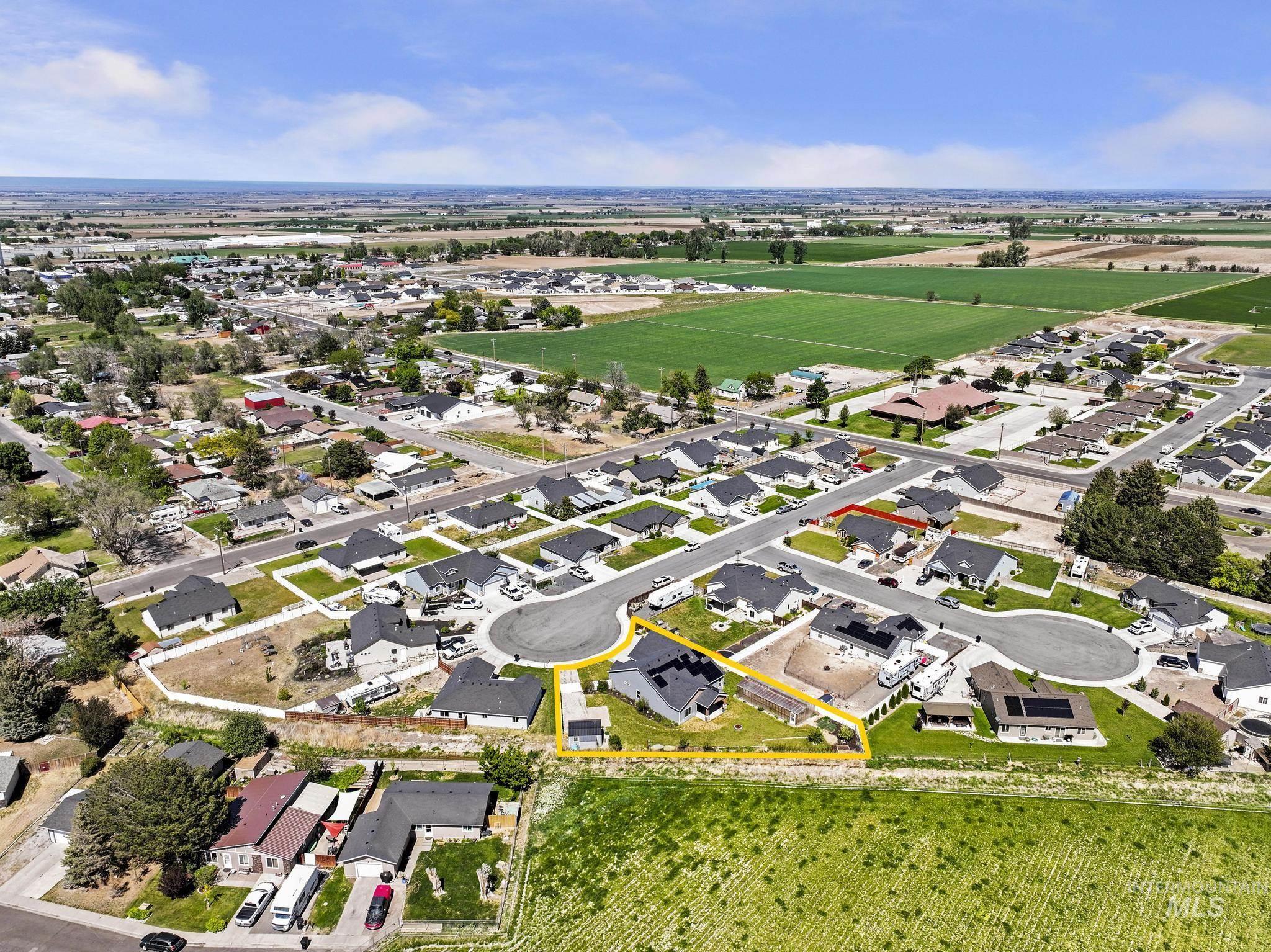 1489 Summer Springs, Buhl, Idaho 83301, 3 Bedrooms, 2 Bathrooms, Residential For Sale, Price $429,900,MLS 98986540
