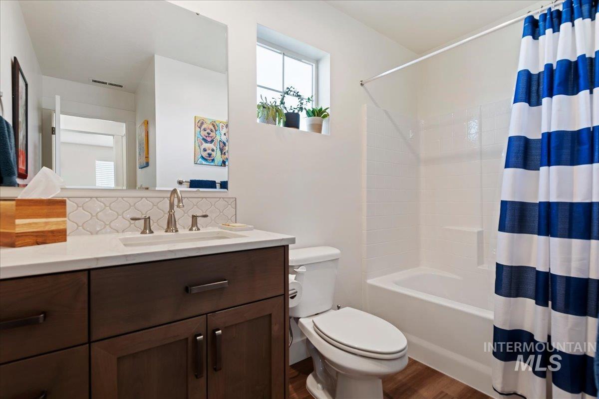 5357 W Riva Capri Street, Meridian, Idaho 83646, 4 Bedrooms, 2.5 Bathrooms, Residential For Sale, Price $549,900, 98986541