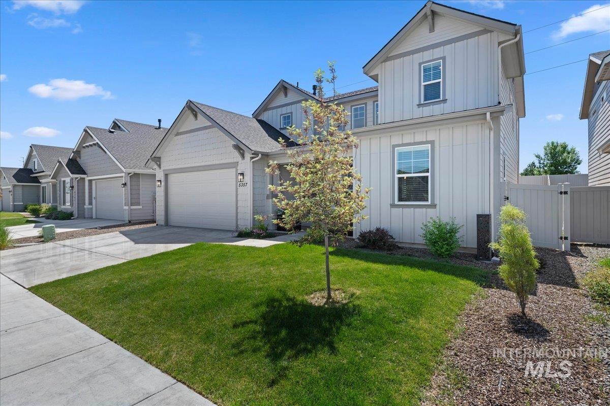 5357 W Riva Capri Street, Meridian, Idaho 83646, 4 Bedrooms, 2.5 Bathrooms, Residential For Sale, Price $549,900, 98986541