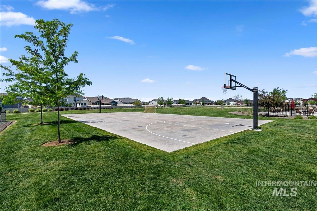 5357 W Riva Capri Street, Meridian, Idaho 83646, 4 Bedrooms, 2.5 Bathrooms, Residential For Sale, Price $549,900, 98986541