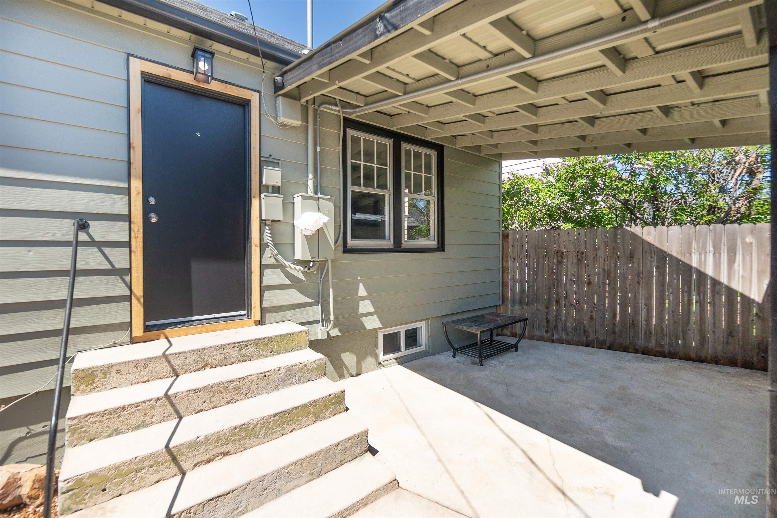 1124 14th Ave S, Nampa, Idaho 83651, 5 Bedrooms, 2 Bathrooms, Residential For Sale, Price $434,999, 98986542