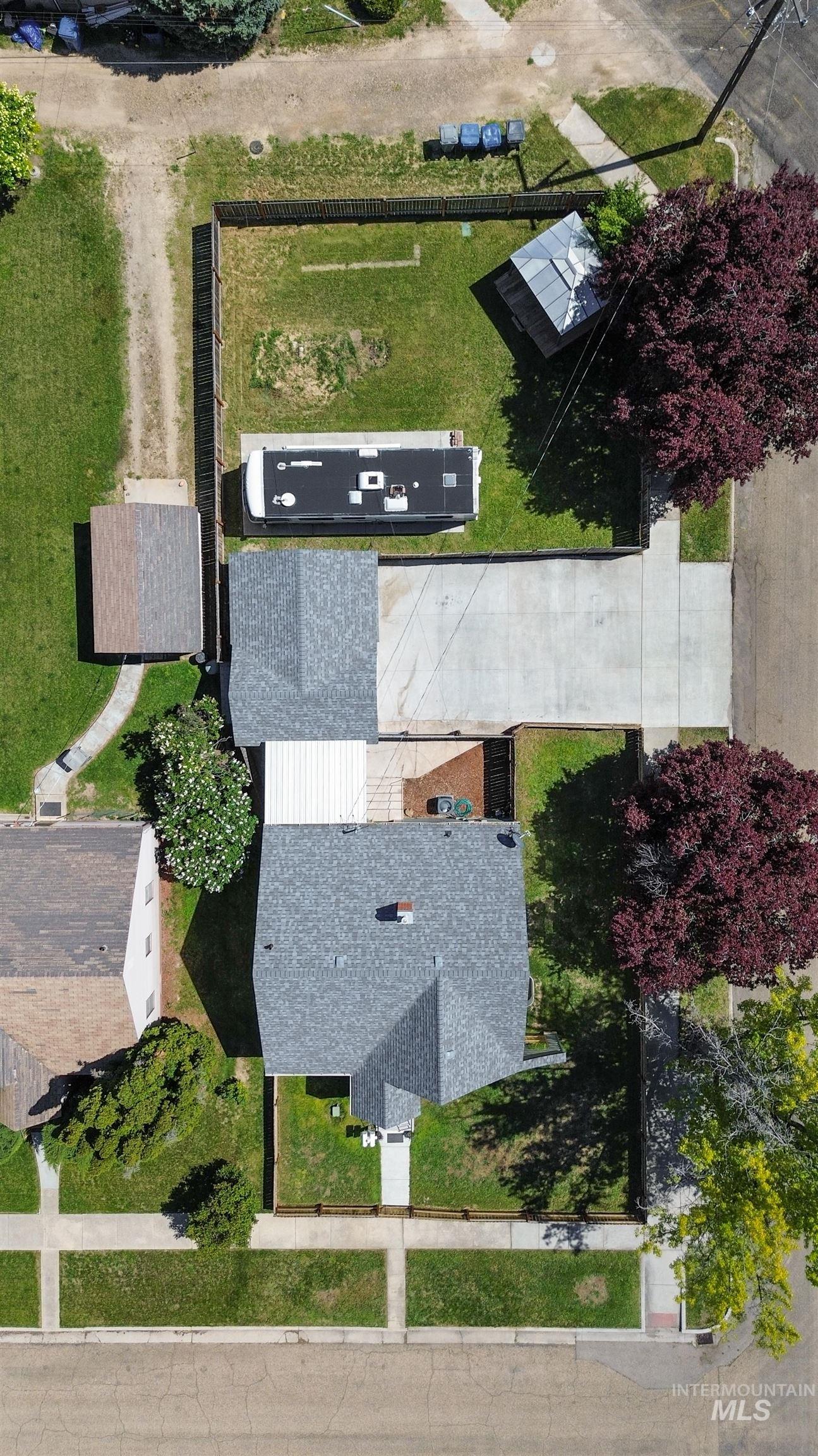 1124 14th Ave S, Nampa, Idaho 83651, 5 Bedrooms, 2 Bathrooms, Residential For Sale, Price $434,999, 98986542