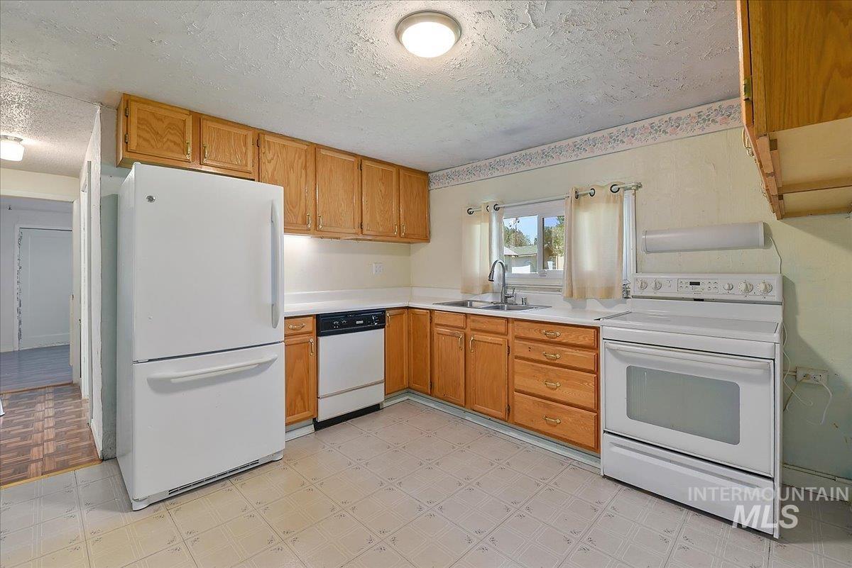 316 E 45th St, Garden City, Idaho 83714, 2 Bedrooms, 2 Bathrooms, Residential For Sale, Price $399,000, 98986545