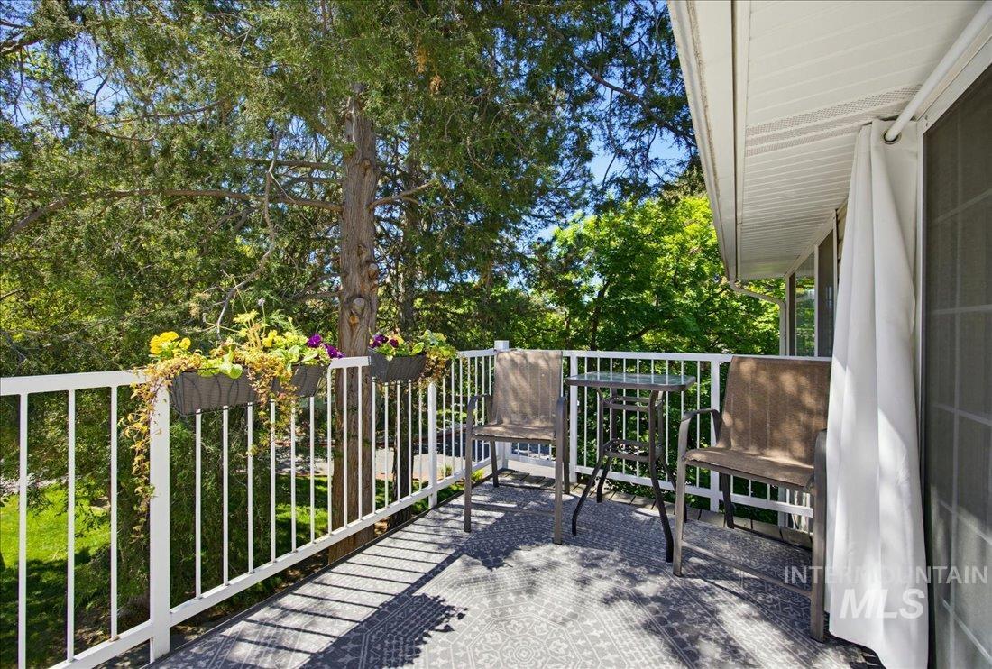 423 W Village Lane, Boise, Idaho 83702, 2 Bedrooms, 1 Bathroom, Residential For Sale, Price $299,900, 98986550