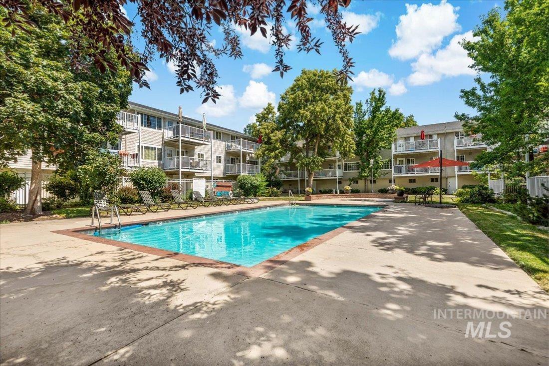 423 W Village Lane, Boise, Idaho 83702, 2 Bedrooms, 1 Bathroom, Residential For Sale, Price $299,900, 98986550