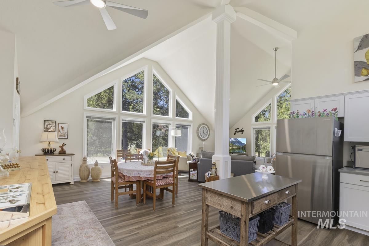 79 Sun Valley Place, Cascade, Idaho 83611, 2 Bedrooms, 3 Bathrooms, Residential For Sale, Price $559,000, 98986554