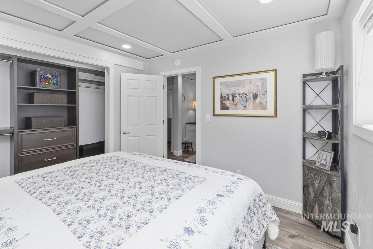 79 Sun Valley Place, Cascade, Idaho 83611, 2 Bedrooms, 3 Bathrooms, Residential For Sale, Price $559,000, 98986554