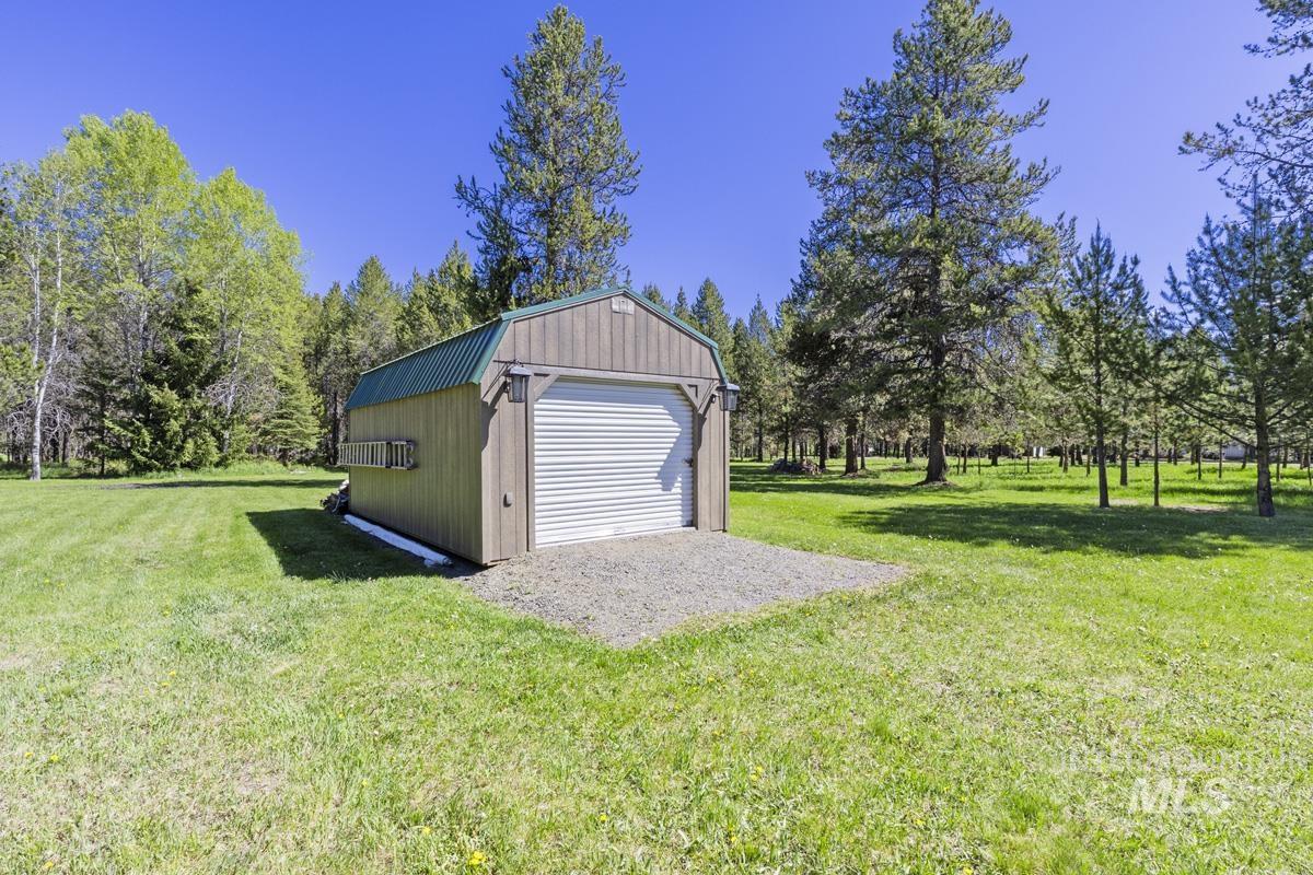 79 Sun Valley Place, Cascade, Idaho 83611, 2 Bedrooms, 3 Bathrooms, Residential For Sale, Price $559,000, 98986554