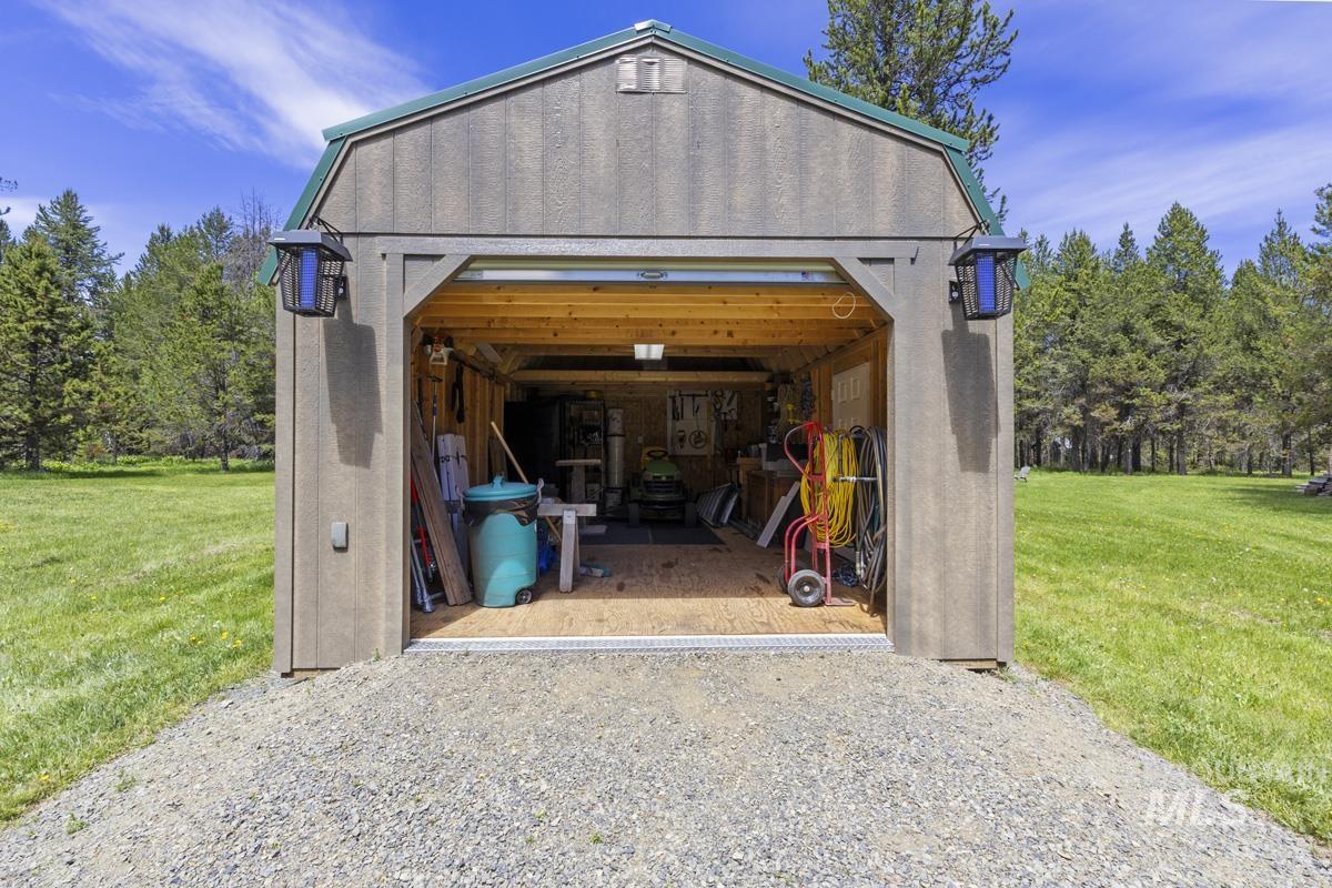79 Sun Valley Place, Cascade, Idaho 83611, 2 Bedrooms, 3 Bathrooms, Residential For Sale, Price $559,000, 98986554