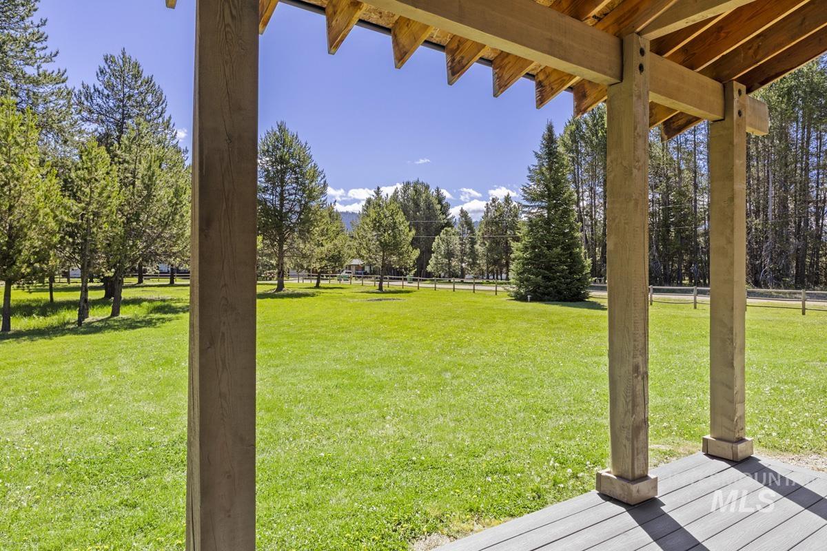 79 Sun Valley Place, Cascade, Idaho 83611, 2 Bedrooms, 3 Bathrooms, Residential For Sale, Price $559,000, 98986554