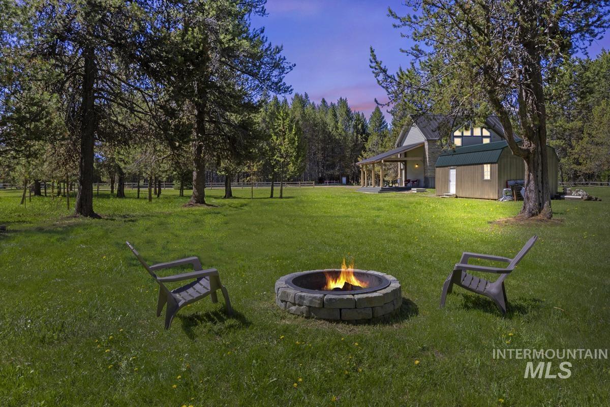 79 Sun Valley Place, Cascade, Idaho 83611, 2 Bedrooms, 3 Bathrooms, Residential For Sale, Price $559,000, 98986554
