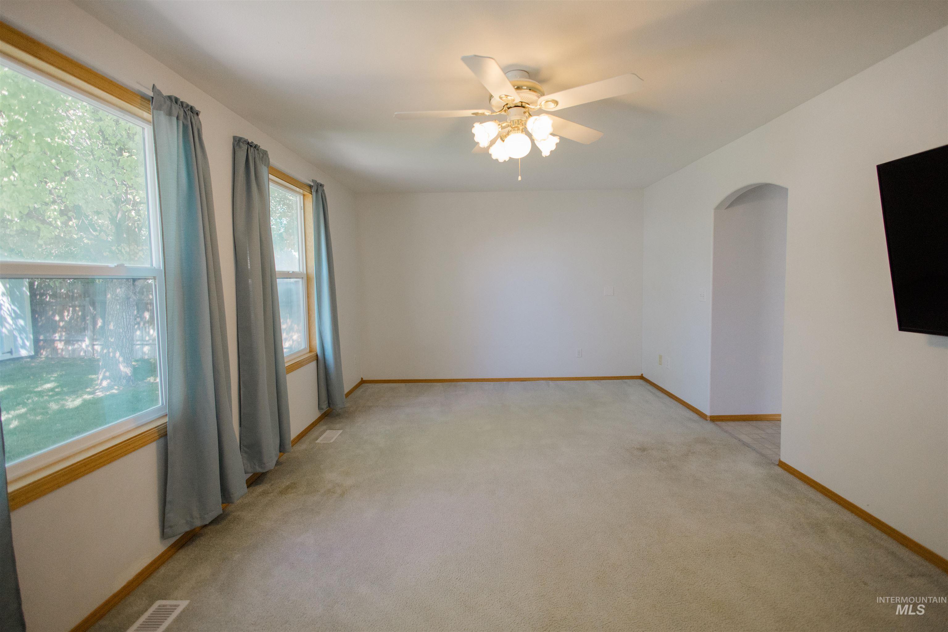 1550 Targhee, Mountain Home, Idaho 83647, 4 Bedrooms, 3 Bathrooms, Residential For Sale, Price $390,000,MLS 98986558