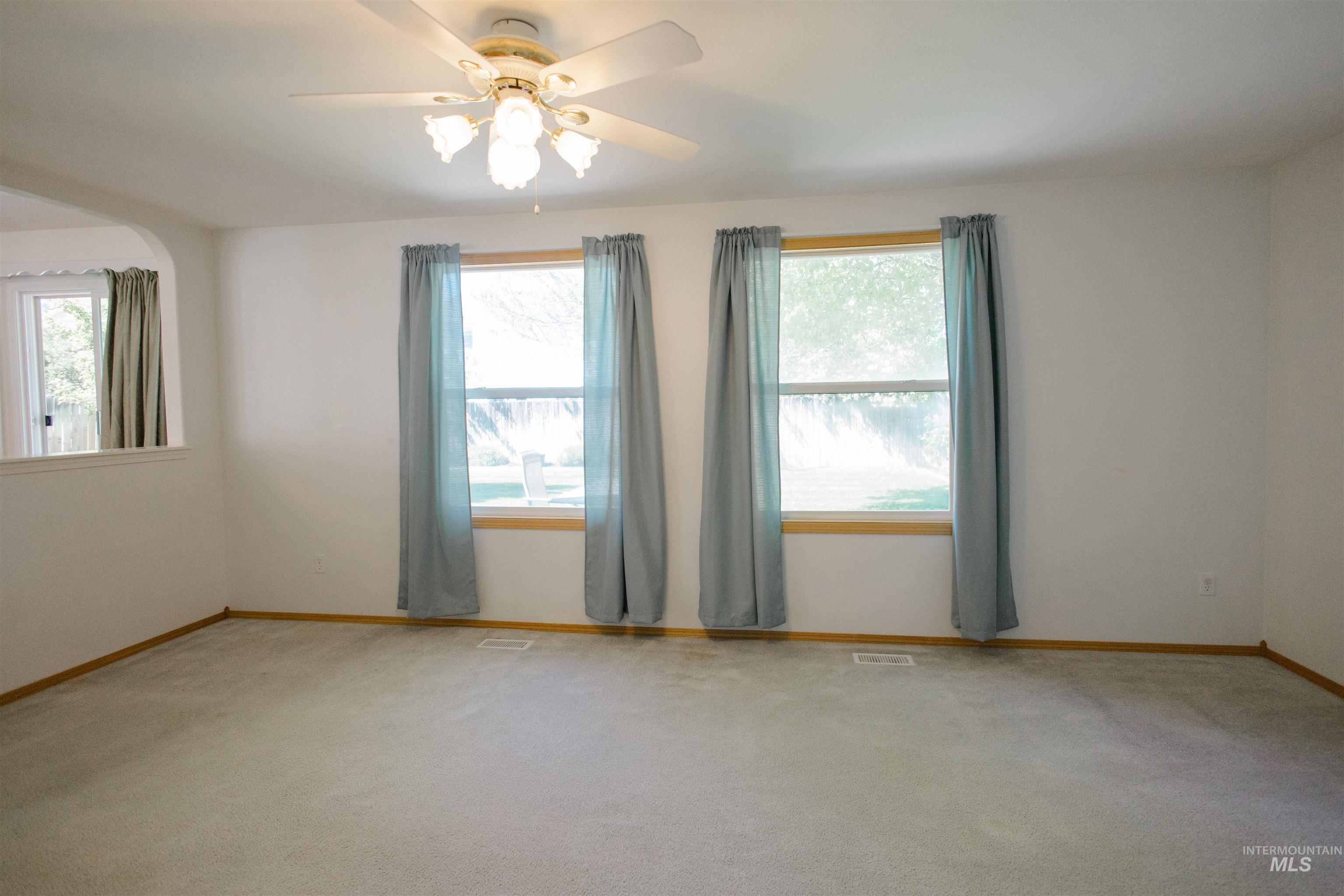1550 Targhee, Mountain Home, Idaho 83647, 4 Bedrooms, 3 Bathrooms, Residential For Sale, Price $390,000,MLS 98986558