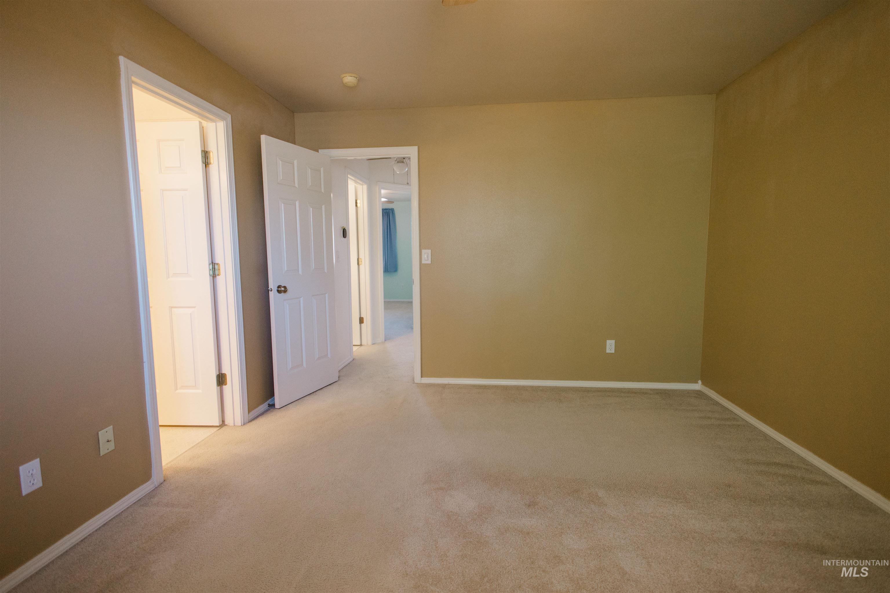 1550 Targhee, Mountain Home, Idaho 83647, 4 Bedrooms, 3 Bathrooms, Residential For Sale, Price $390,000,MLS 98986558