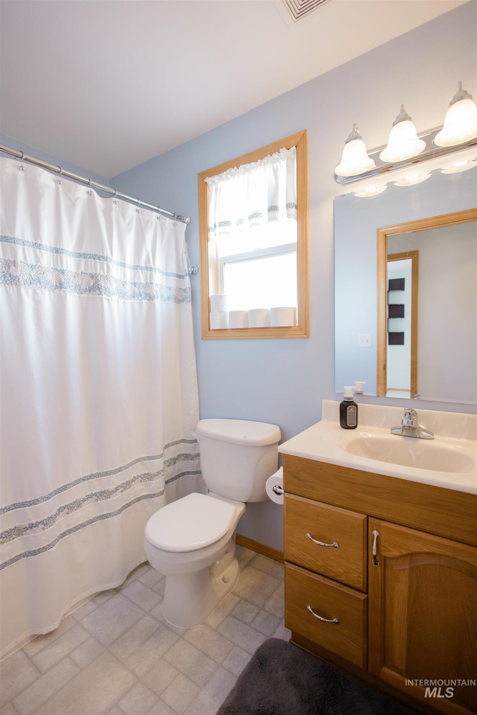 1550 Targhee, Mountain Home, Idaho 83647, 4 Bedrooms, 3 Bathrooms, Residential For Sale, Price $390,000,MLS 98986558