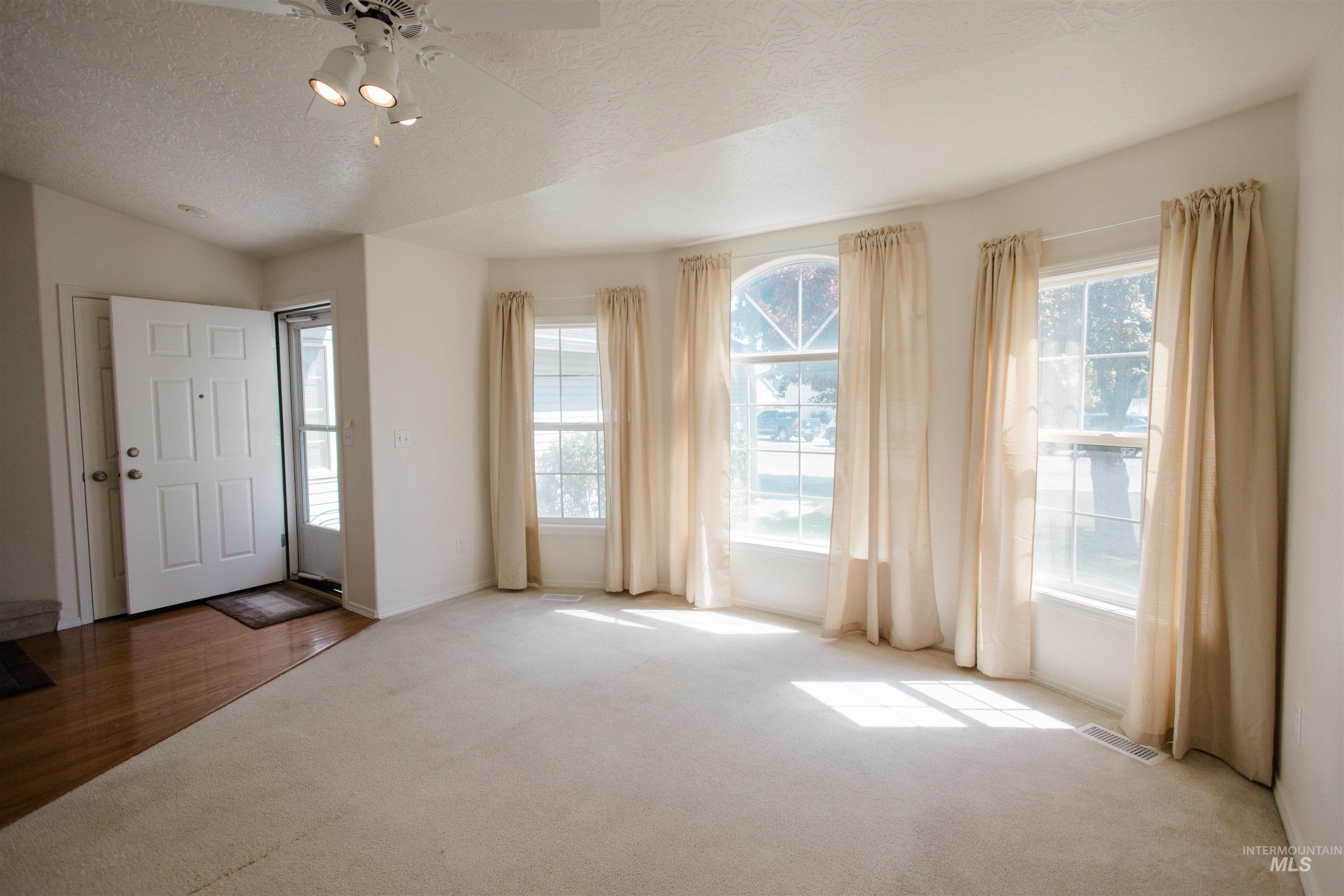 1550 Targhee, Mountain Home, Idaho 83647, 4 Bedrooms, 3 Bathrooms, Residential For Sale, Price $390,000,MLS 98986558