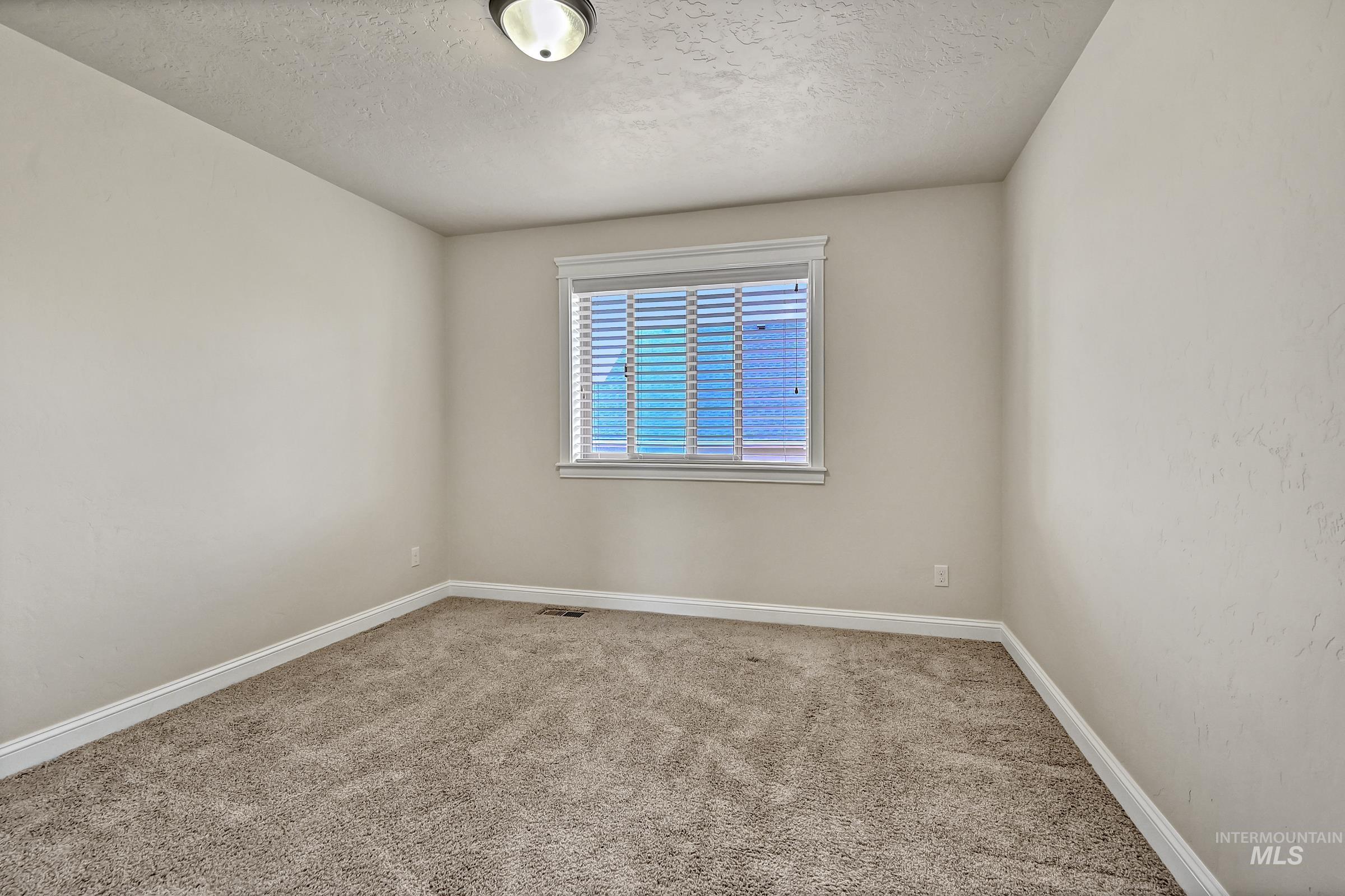 11522 W Tioga Ct, Boise, Idaho 83709, 5 Bedrooms, 3 Bathrooms, Residential For Sale, Price $695,000, 98986562
