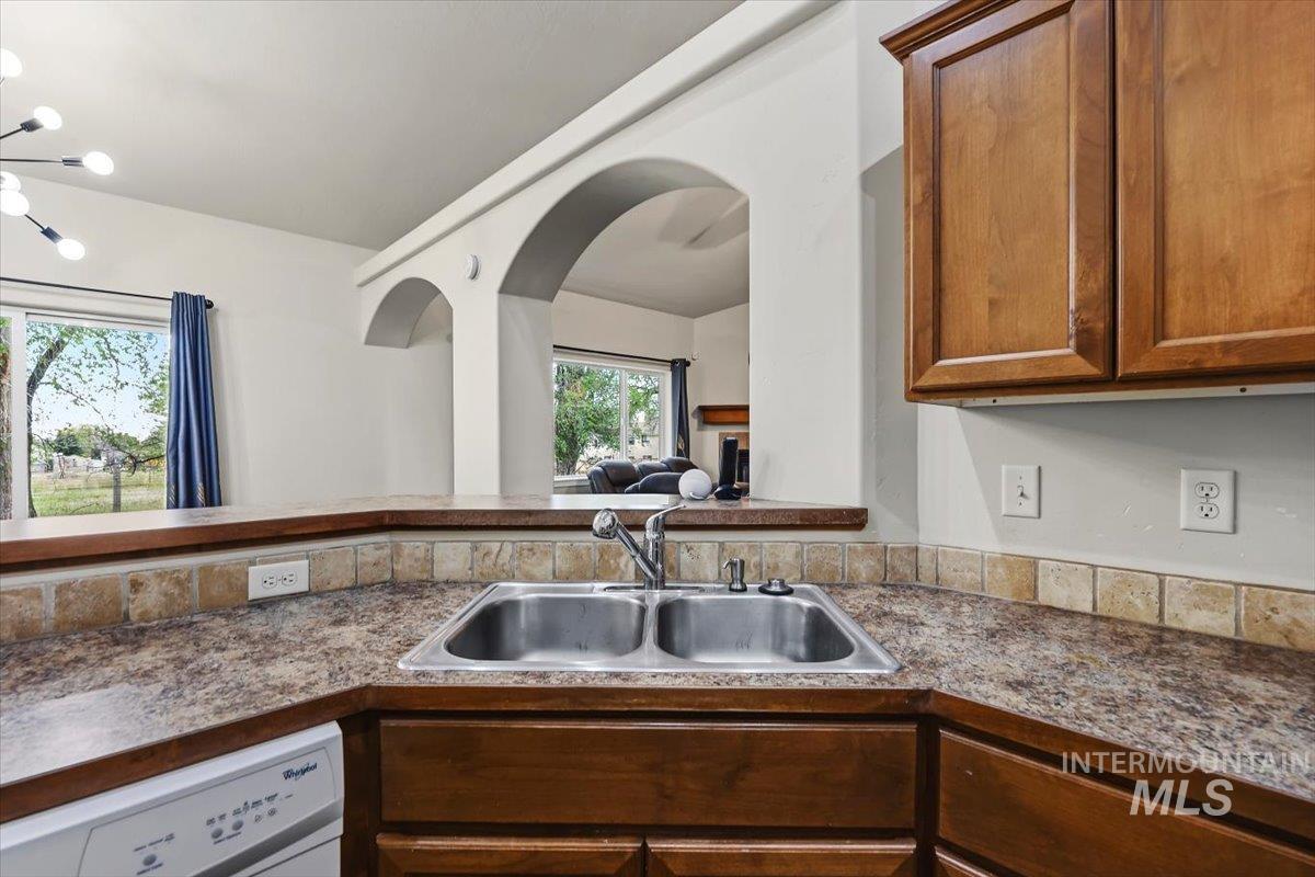 609 Glen Eagle Dr, Jerome, Idaho 83338, 4 Bedrooms, 2 Bathrooms, Residential For Sale, Price $434,900, 98986563