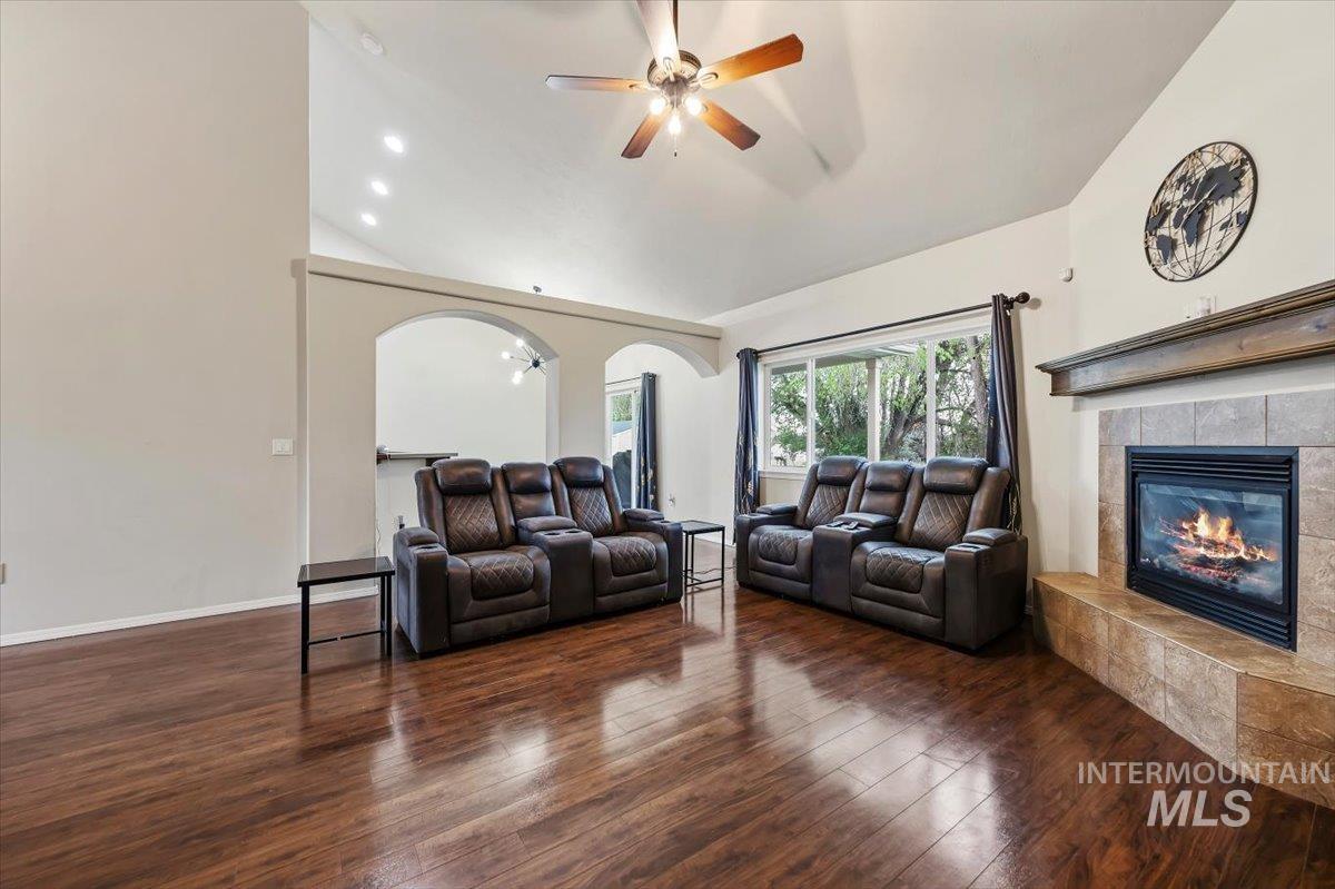609 Glen Eagle Dr, Jerome, Idaho 83338, 4 Bedrooms, 2 Bathrooms, Residential For Sale, Price $434,900, 98986563