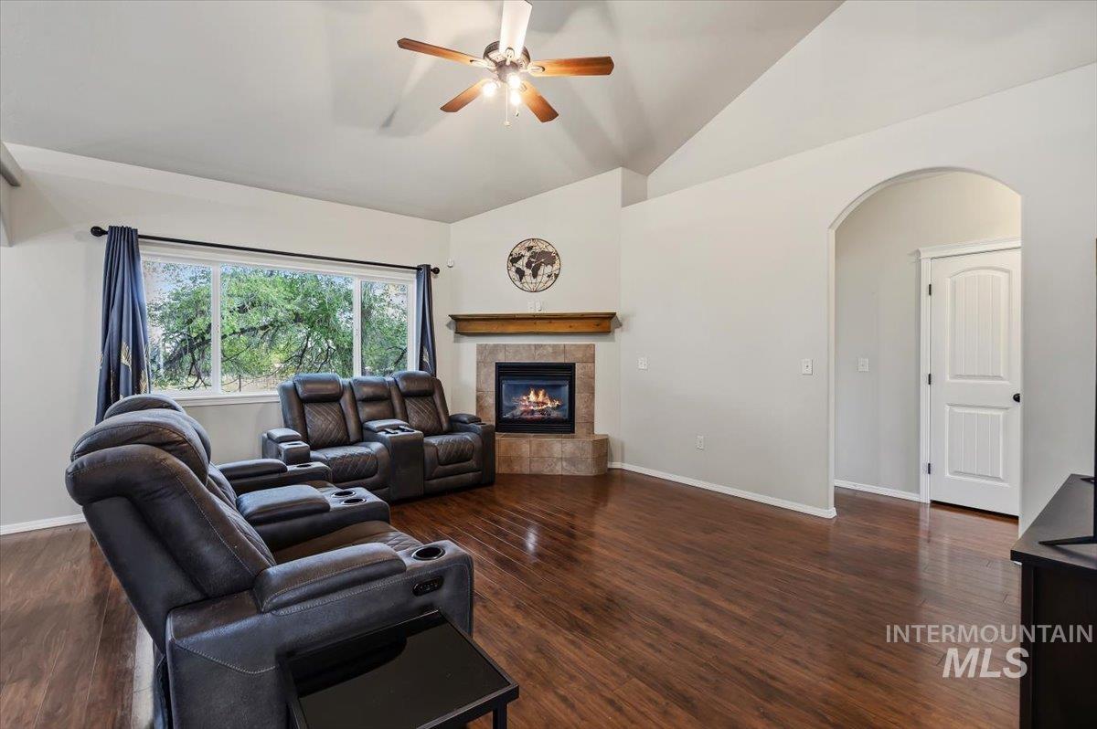 609 Glen Eagle Dr, Jerome, Idaho 83338, 4 Bedrooms, 2 Bathrooms, Residential For Sale, Price $434,900, 98986563