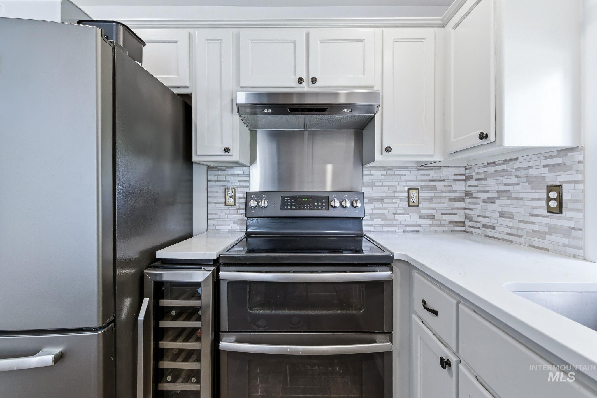 5562 Beachfront Lane, Boise, Idaho 83703, 3 Bedrooms, 2 Bathrooms, Residential For Sale, Price $625,000, 98986564