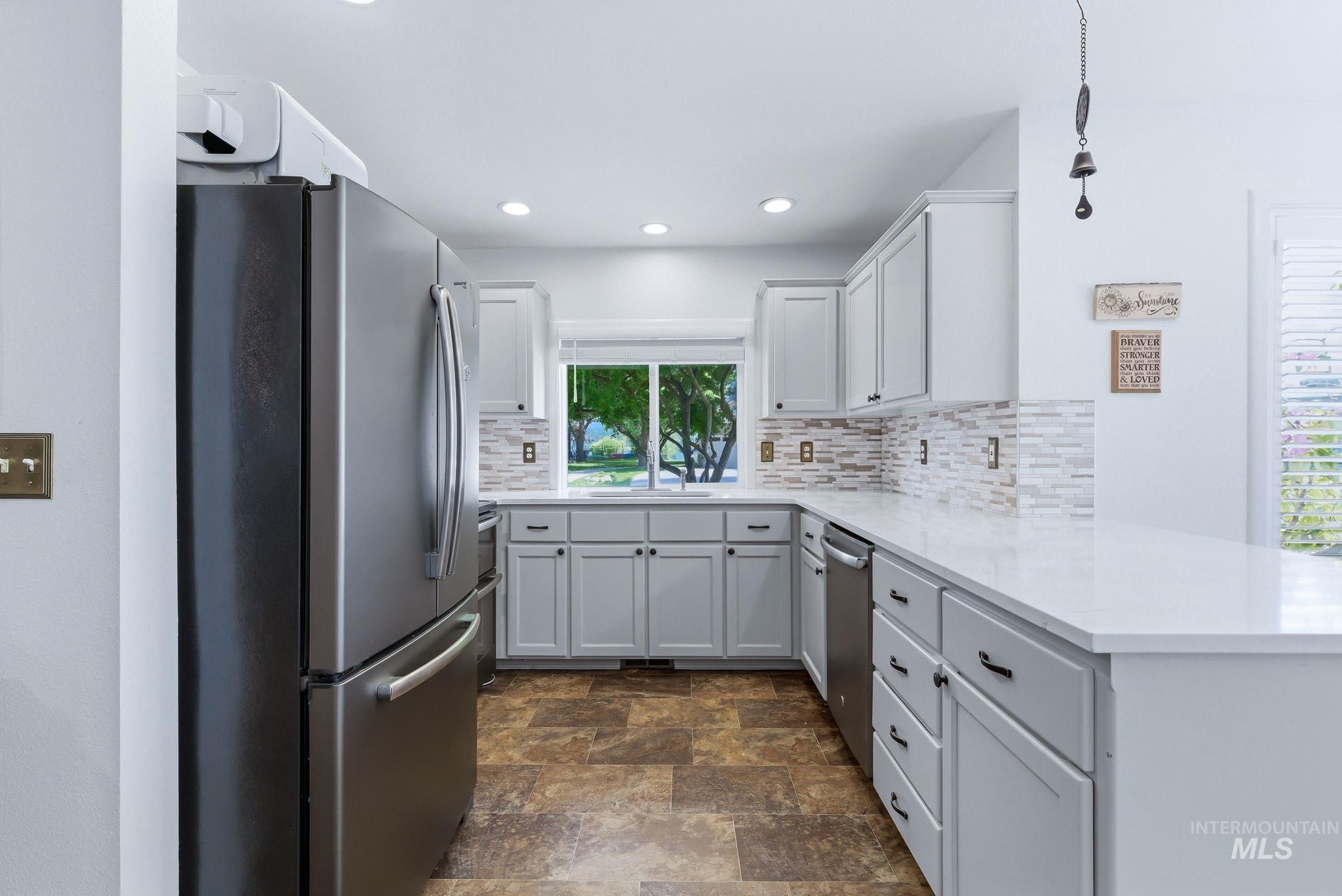5562 Beachfront Lane, Boise, Idaho 83703, 3 Bedrooms, 2 Bathrooms, Residential For Sale, Price $625,000, 98986564