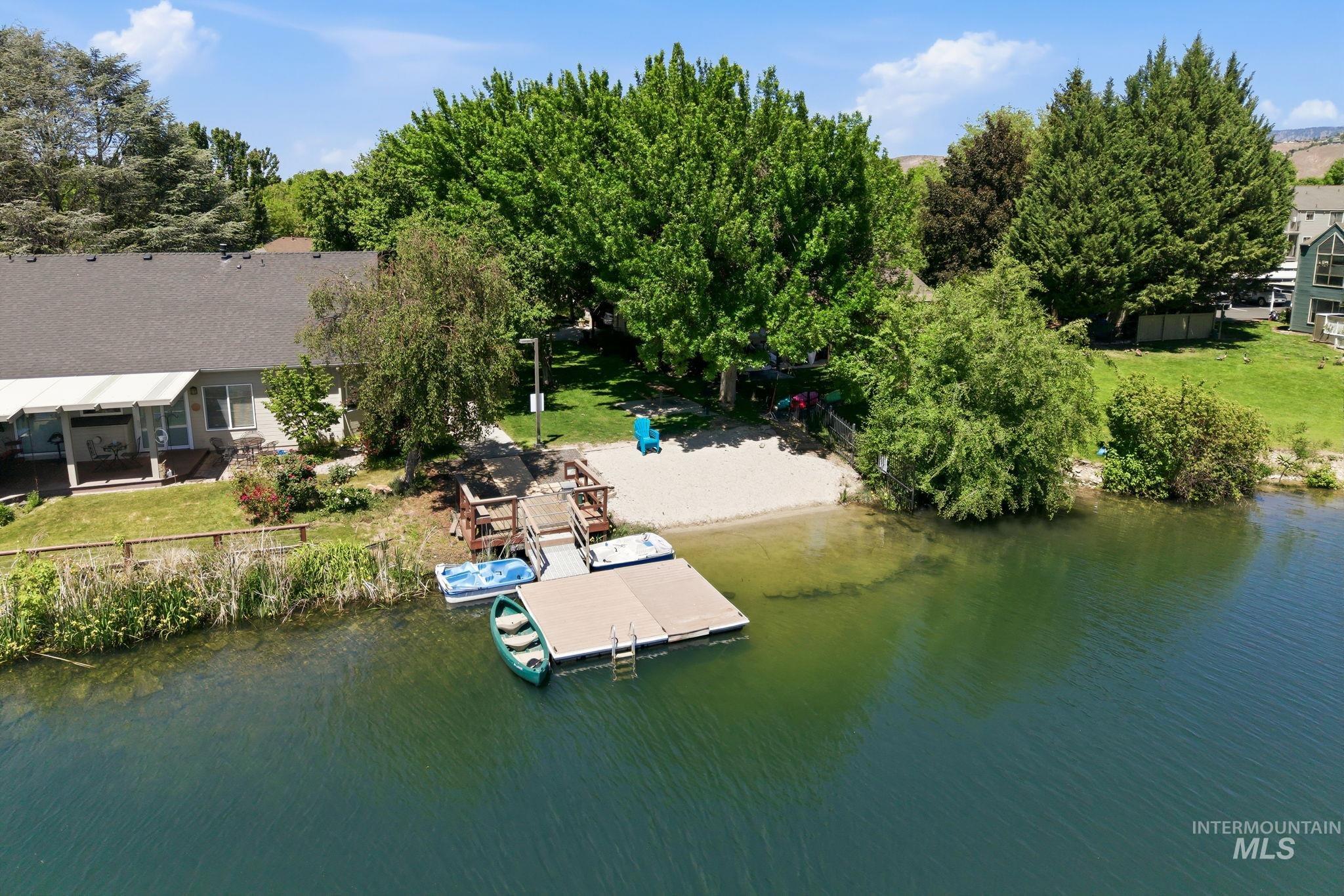 5562 Beachfront Lane, Boise, Idaho 83703, 3 Bedrooms, 2 Bathrooms, Residential For Sale, Price $625,000, 98986564