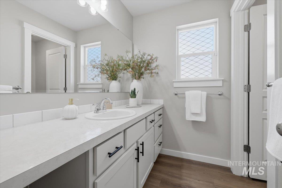 5125 Danville St., Caldwell, Idaho 83605, 4 Bedrooms, 2 Bathrooms, Residential For Sale, Price $539,900, 98986566