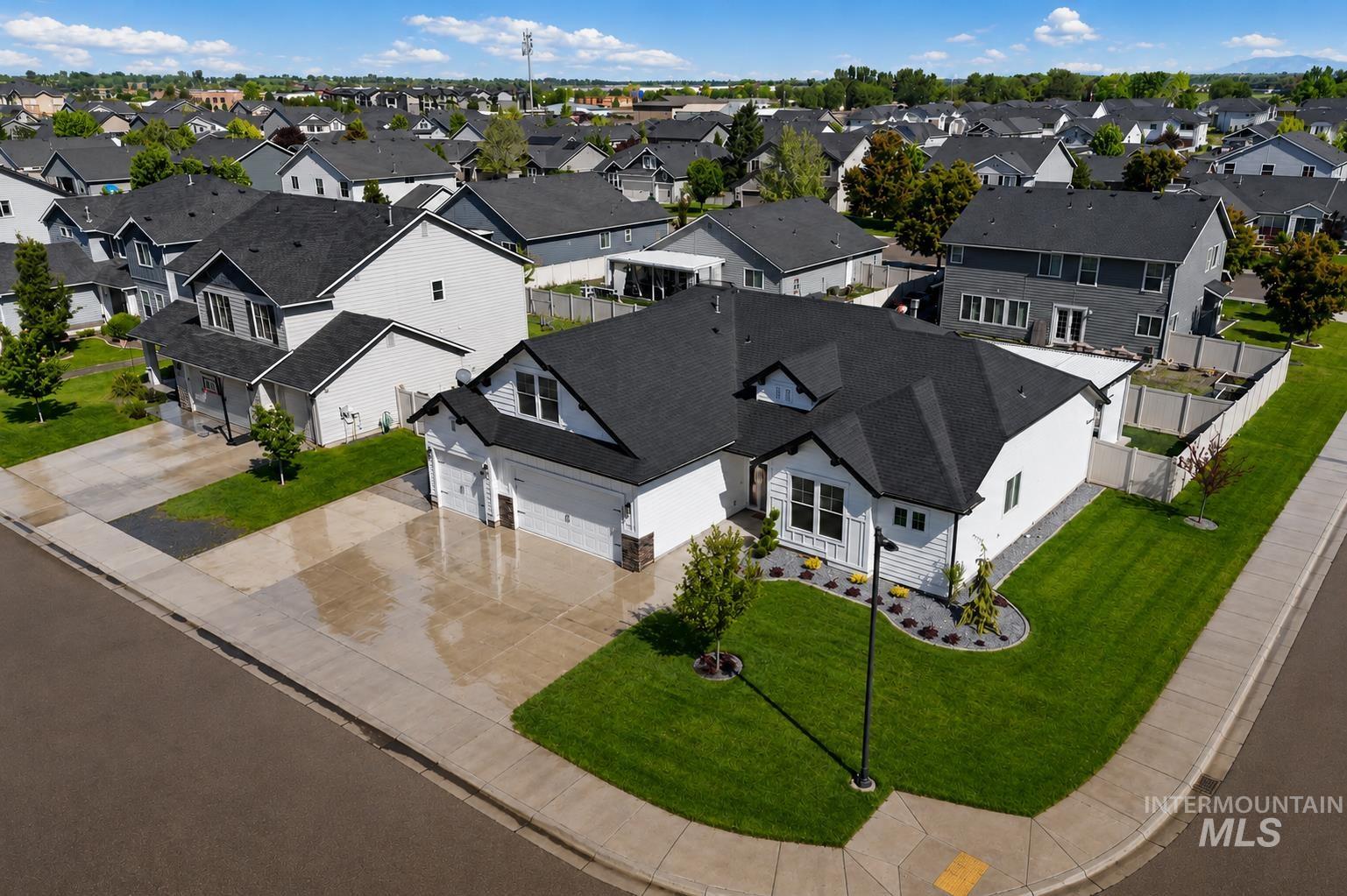 5125 Danville St., Caldwell, Idaho 83605, 4 Bedrooms, 2 Bathrooms, Residential For Sale, Price $539,900, 98986566