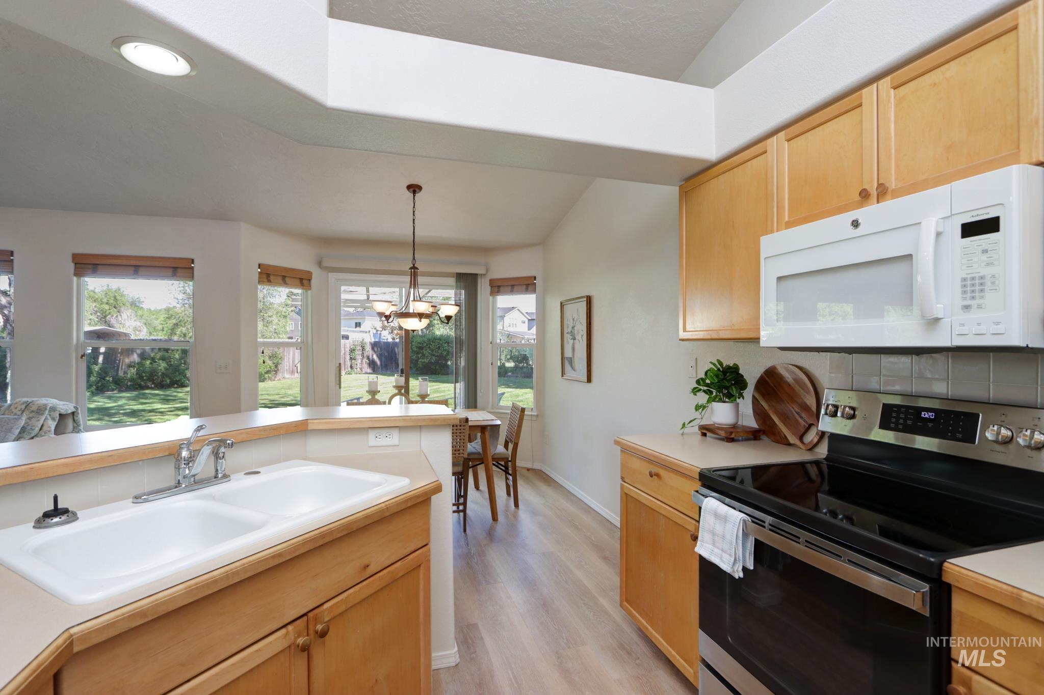 9610 W Ben St, Boise, Idaho 83714, 3 Bedrooms, 2 Bathrooms, Residential For Sale, Price $470,000, 98986573