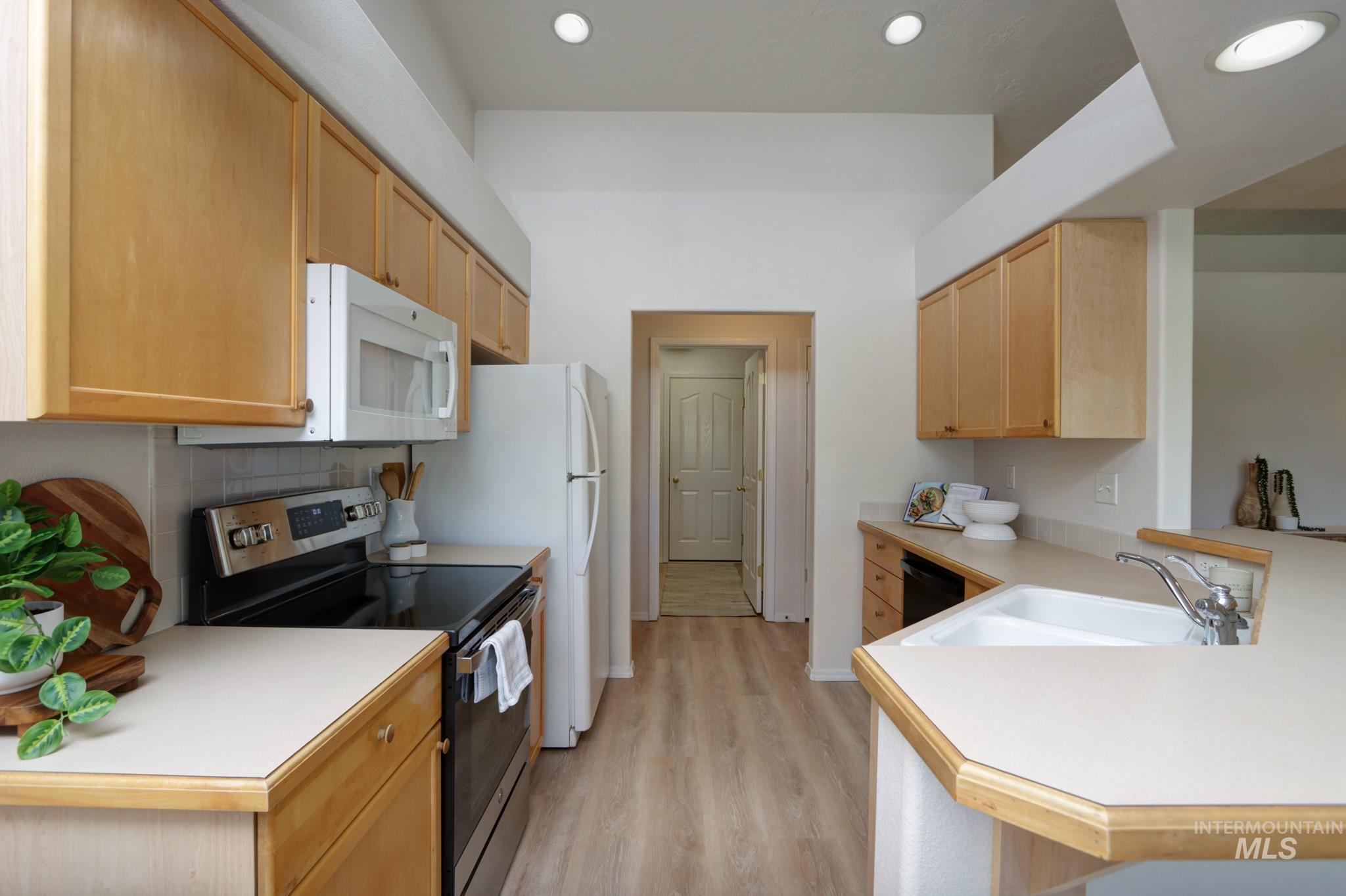 9610 W Ben St, Boise, Idaho 83714, 3 Bedrooms, 2 Bathrooms, Residential For Sale, Price $470,000, 98986573