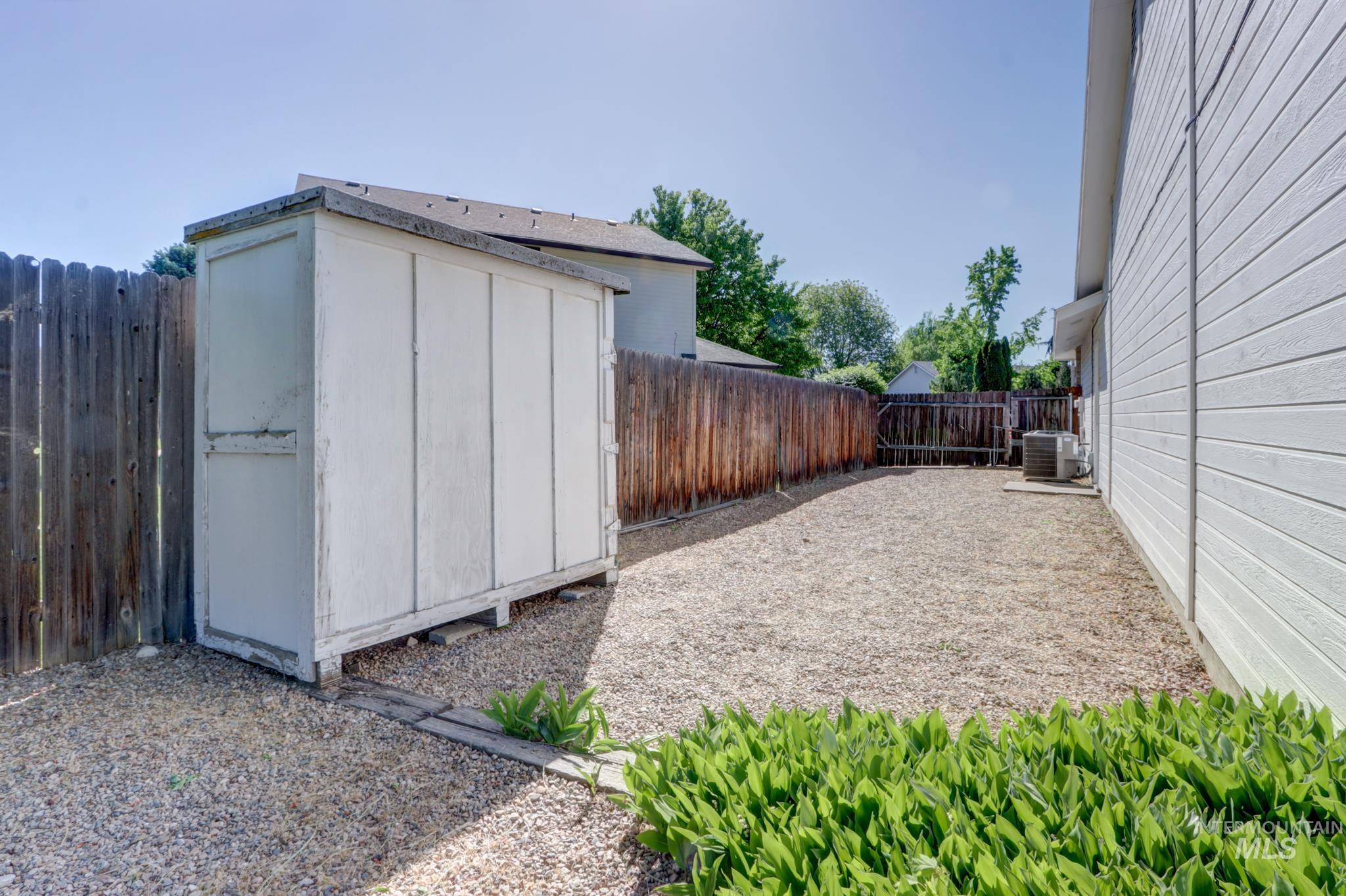 9610 W Ben St, Boise, Idaho 83714, 3 Bedrooms, 2 Bathrooms, Residential For Sale, Price $470,000, 98986573