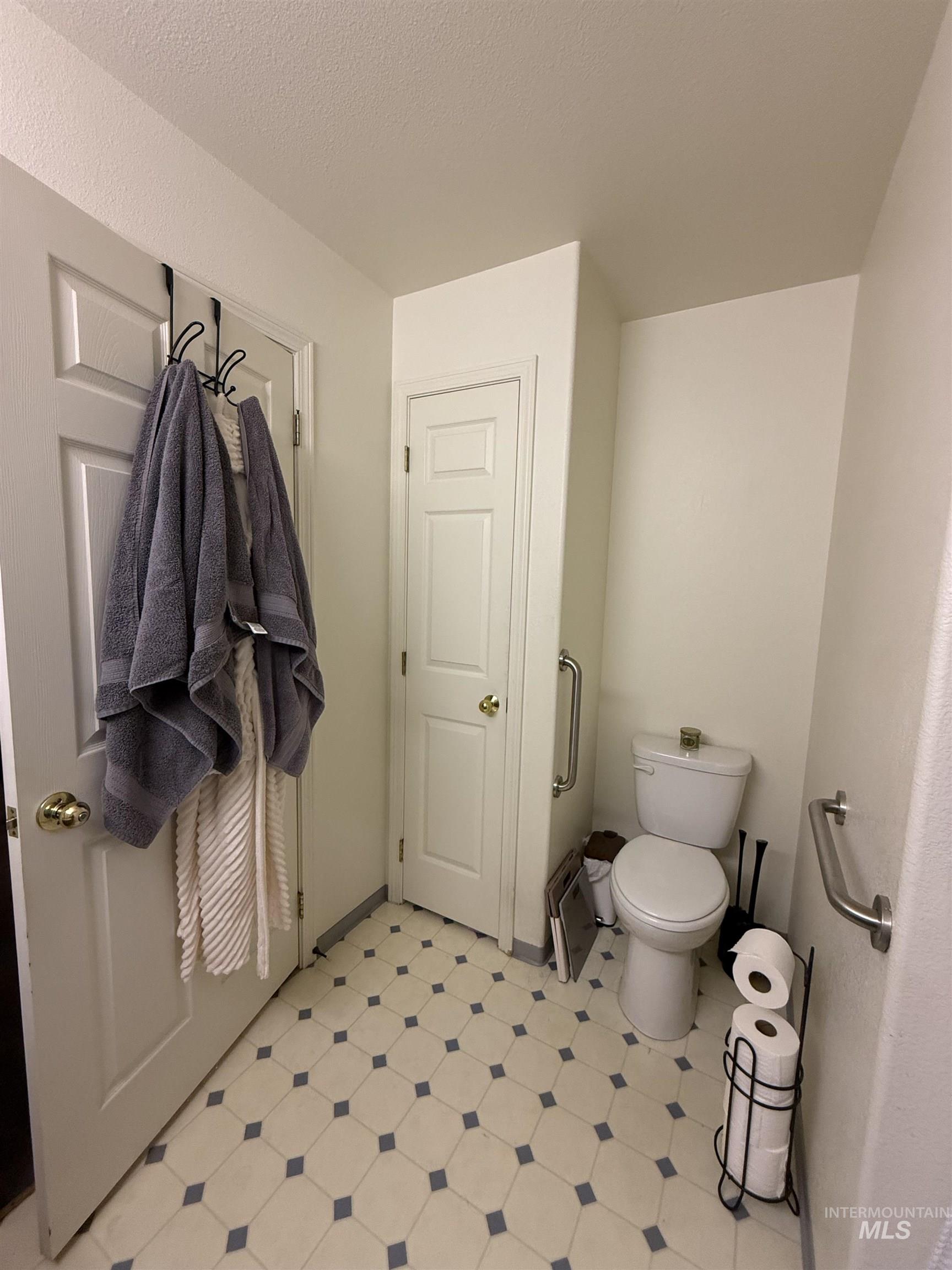 931 Stewart Avenue, Lewiston, Idaho 83501, 2 Bedrooms, 2 Bathrooms, Residential For Sale, Price $325,000,MLS 98986575