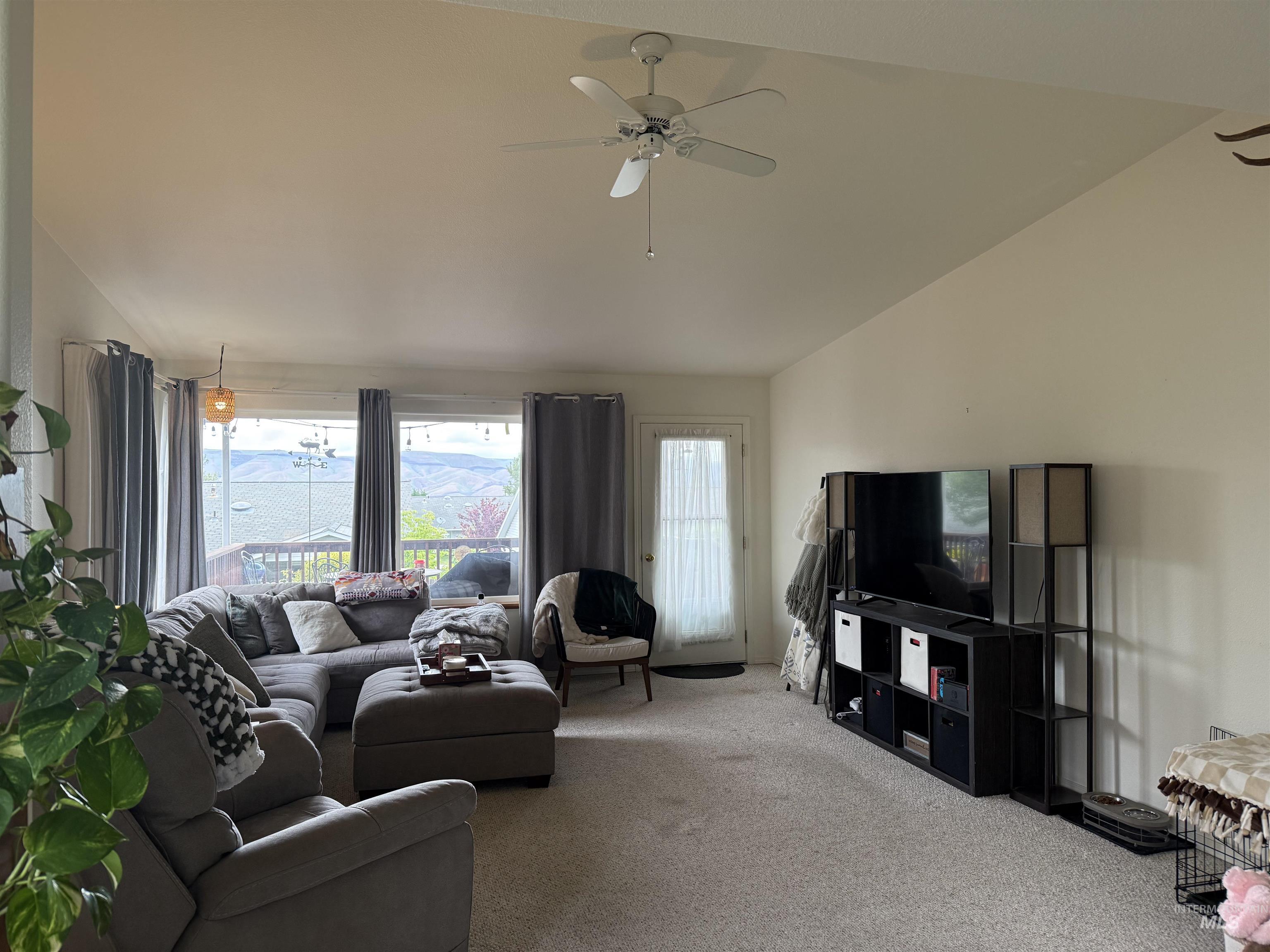 931 Stewart Avenue, Lewiston, Idaho 83501, 2 Bedrooms, 2 Bathrooms, Residential For Sale, Price $325,000,MLS 98986575