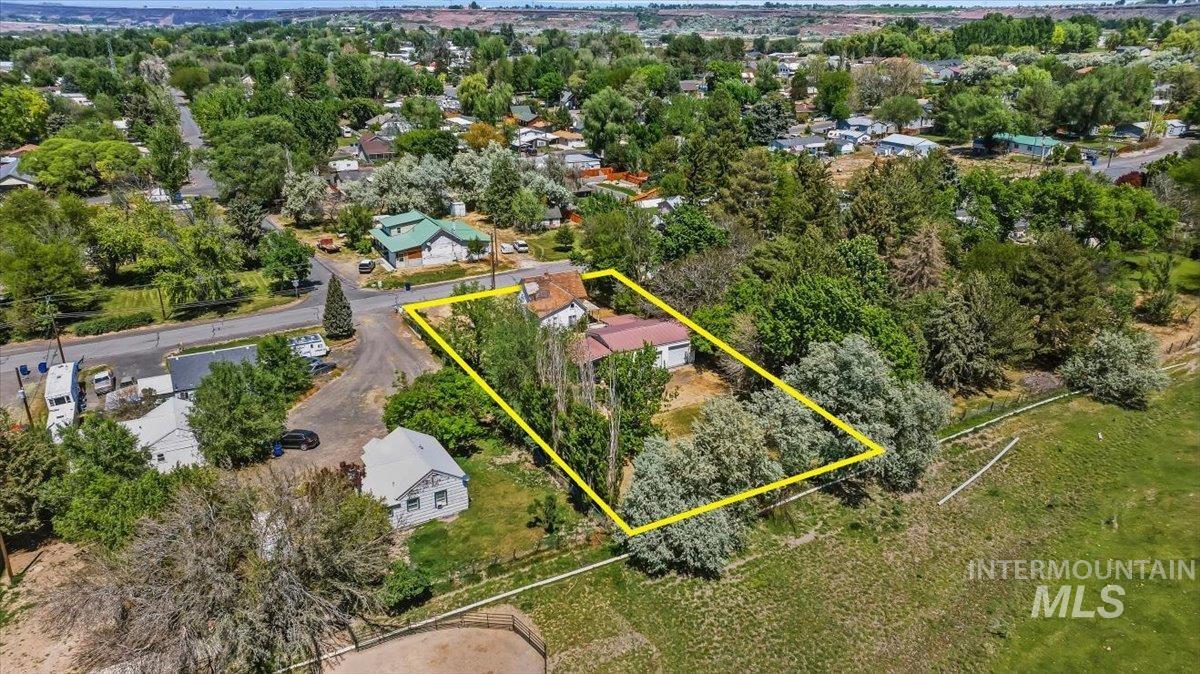 210 Hagerman Ave E, Hagerman, Idaho 83332, 2 Bedrooms, 1 Bathroom, Residential For Sale, Price $180,000, 98986578