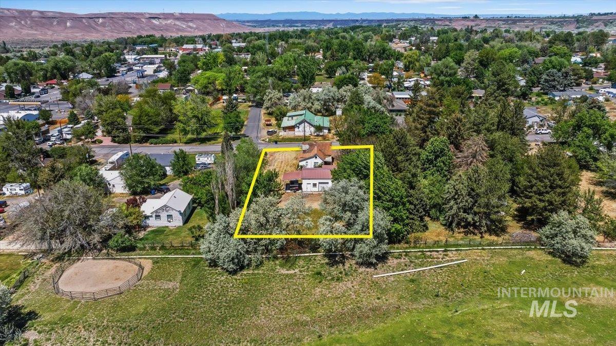 210 Hagerman Ave E, Hagerman, Idaho 83332, 2 Bedrooms, 1 Bathroom, Residential For Sale, Price $180,000, 98986578