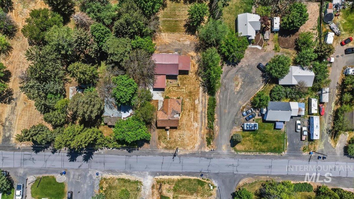210 Hagerman Ave E, Hagerman, Idaho 83332, 2 Bedrooms, 1 Bathroom, Residential For Sale, Price $180,000, 98986578