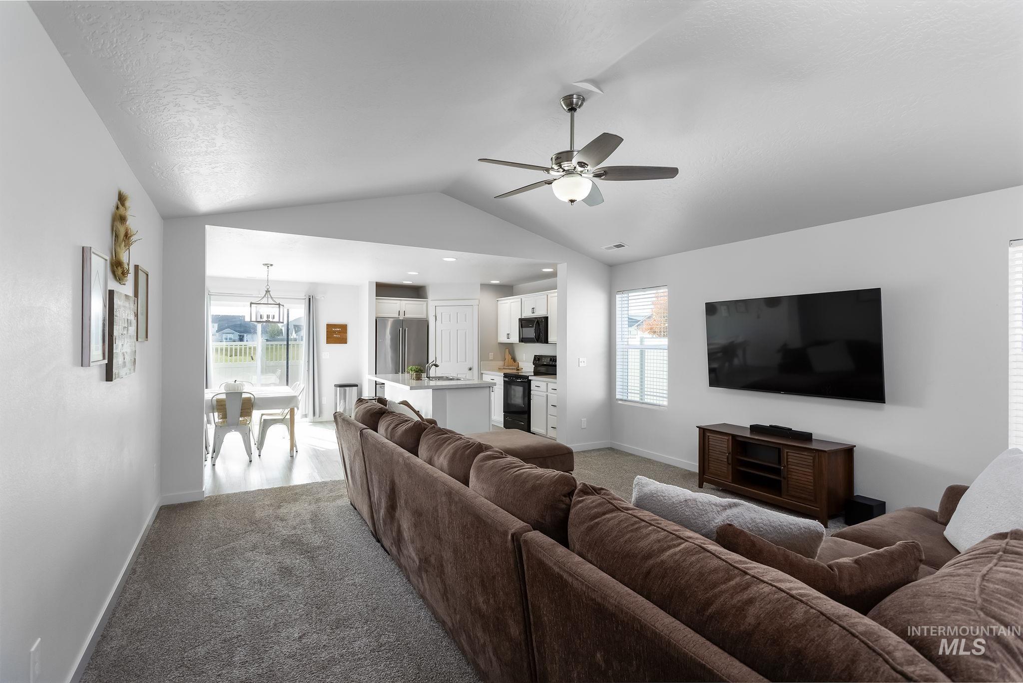 12771 Carkhill, Caldwell, Idaho 83607-5905, 3 Bedrooms, 2 Bathrooms, Residential For Sale, Price $389,900, 98986579