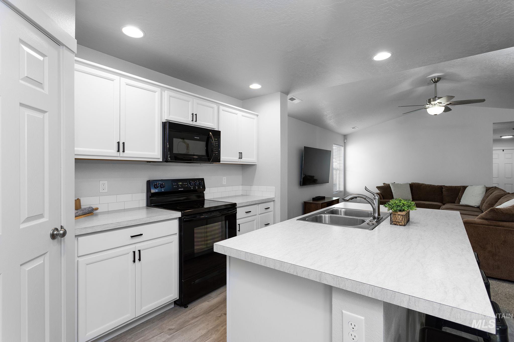 12771 Carkhill, Caldwell, Idaho 83607-5905, 3 Bedrooms, 2 Bathrooms, Residential For Sale, Price $389,900, 98986579