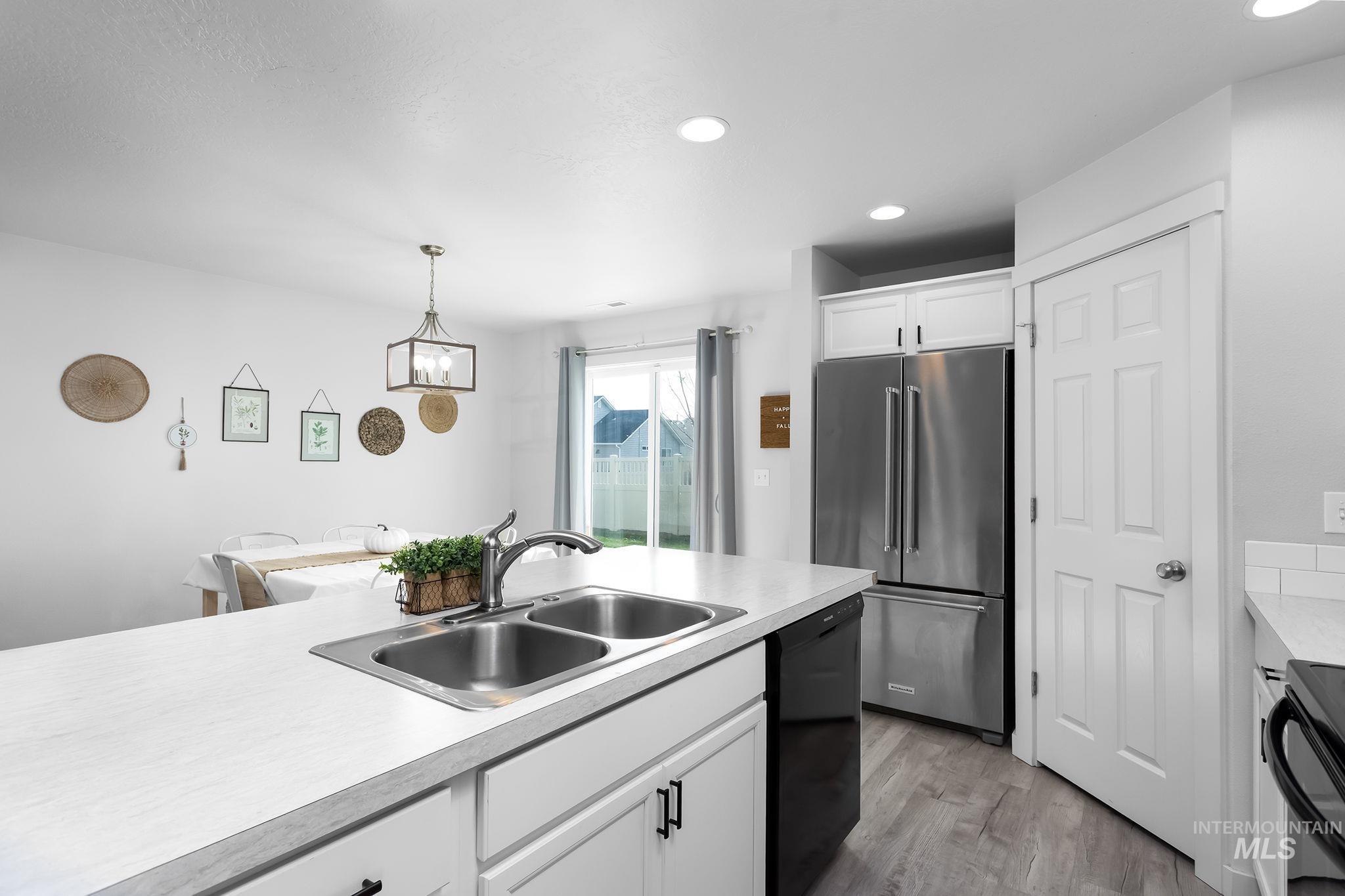 12771 Carkhill, Caldwell, Idaho 83607-5905, 3 Bedrooms, 2 Bathrooms, Residential For Sale, Price $389,900, 98986579