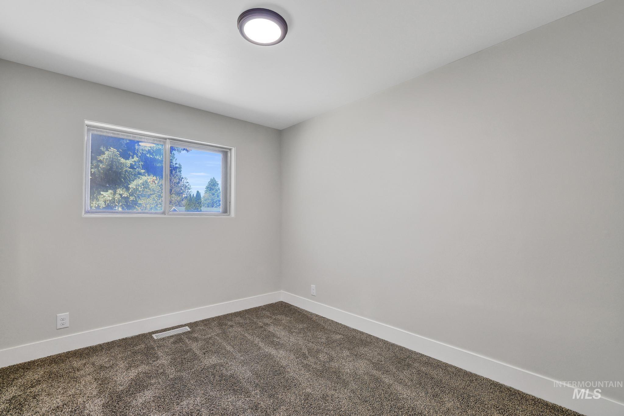 612 Highland Rd, Jerome, Idaho 83338, 4 Bedrooms, 2 Bathrooms, Residential For Sale, Price $374,900, 98986580