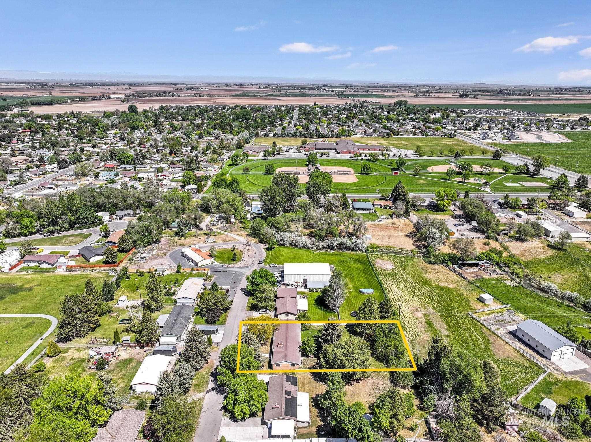 612 Highland Rd, Jerome, Idaho 83338, 4 Bedrooms, 2 Bathrooms, Residential For Sale, Price $374,900, 98986580