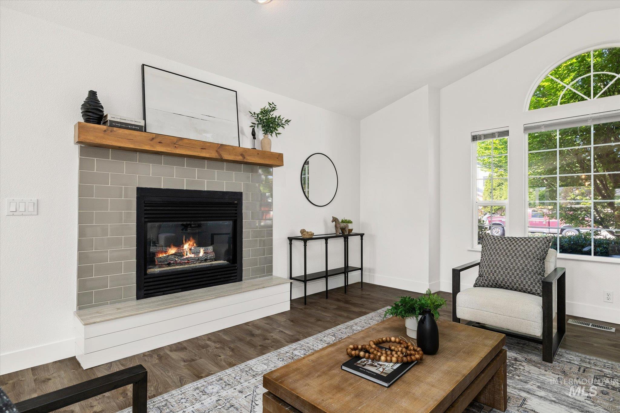 5246 N Hertford Way, Boise, Idaho 83714, 3 Bedrooms, 2 Bathrooms, Residential For Sale, Price $569,900, 98986586