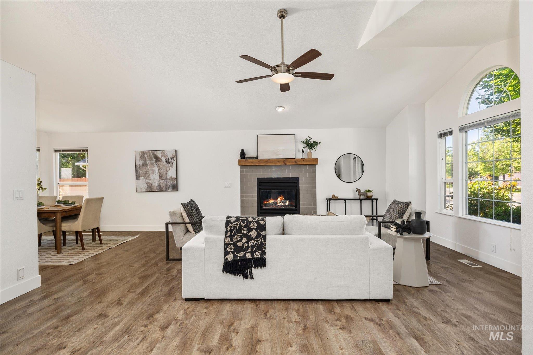 5246 N Hertford Way, Boise, Idaho 83714, 3 Bedrooms, 2 Bathrooms, Residential For Sale, Price $569,900, 98986586
