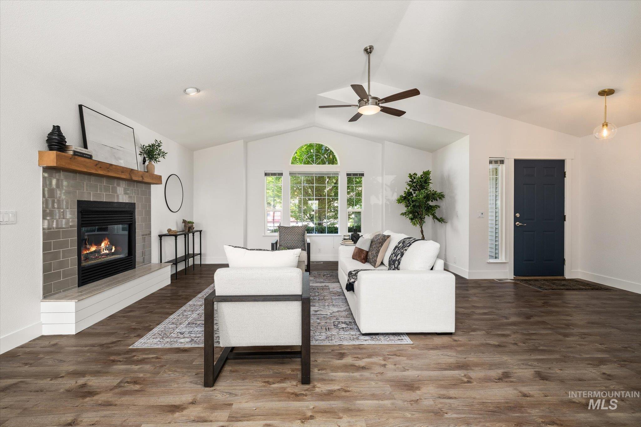 5246 N Hertford Way, Boise, Idaho 83714, 3 Bedrooms, 2 Bathrooms, Residential For Sale, Price $569,900, 98986586